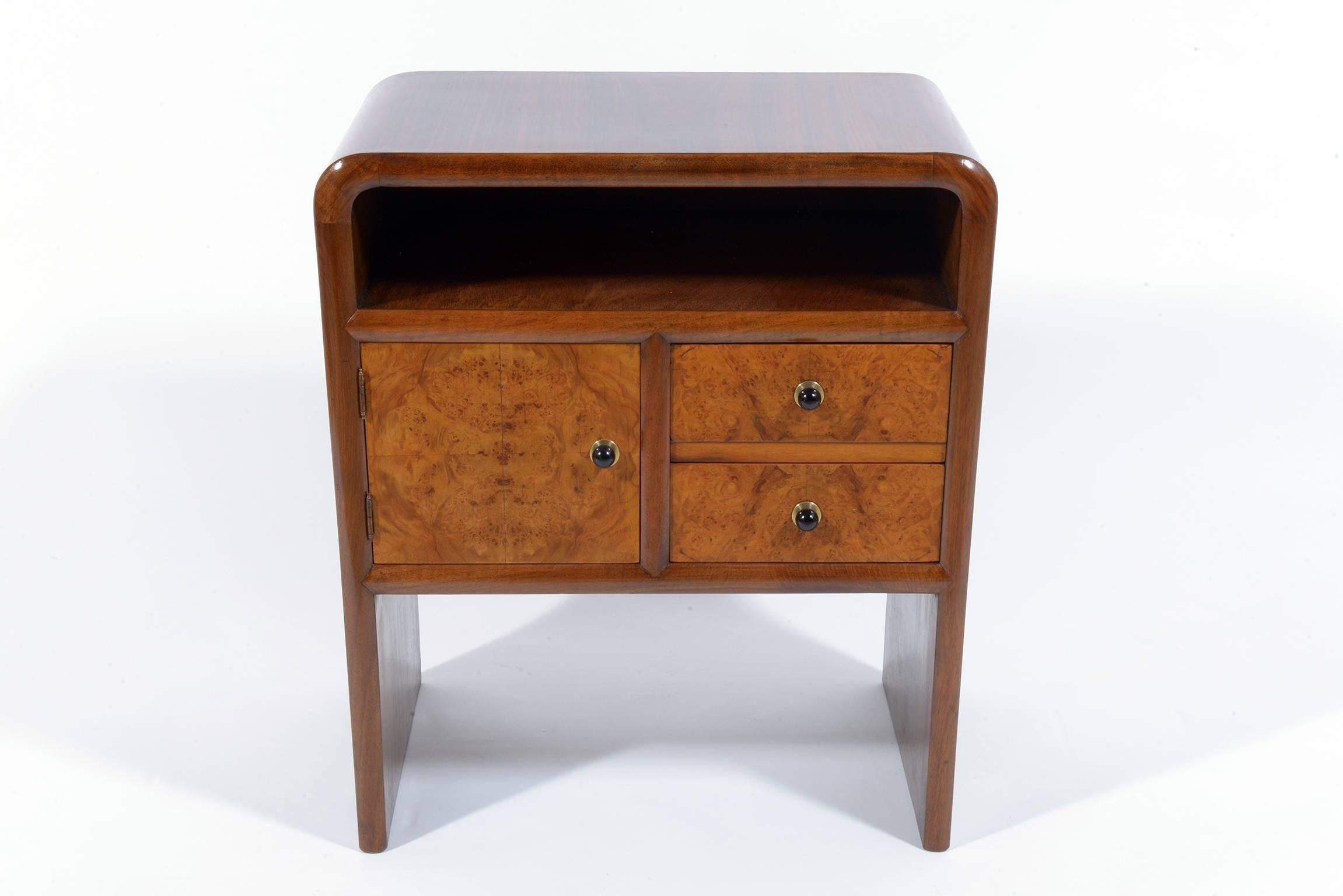 Pair of Art Deco Italian Nightstand or Side Table In Excellent Condition In Firenze, Toscana