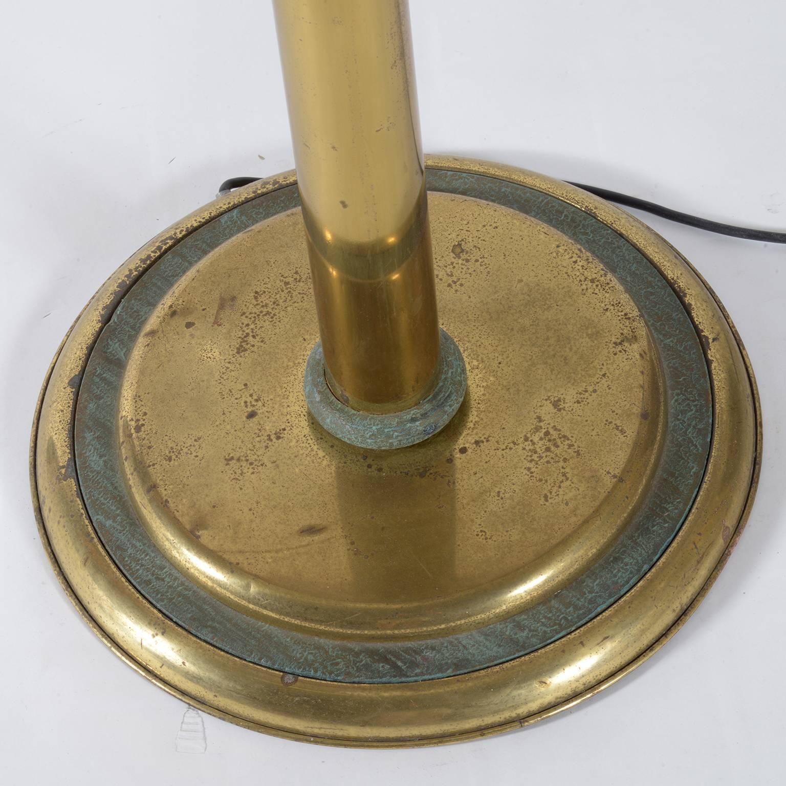 1970s Italian Standing Lamp Brass and Glass For Sale 2