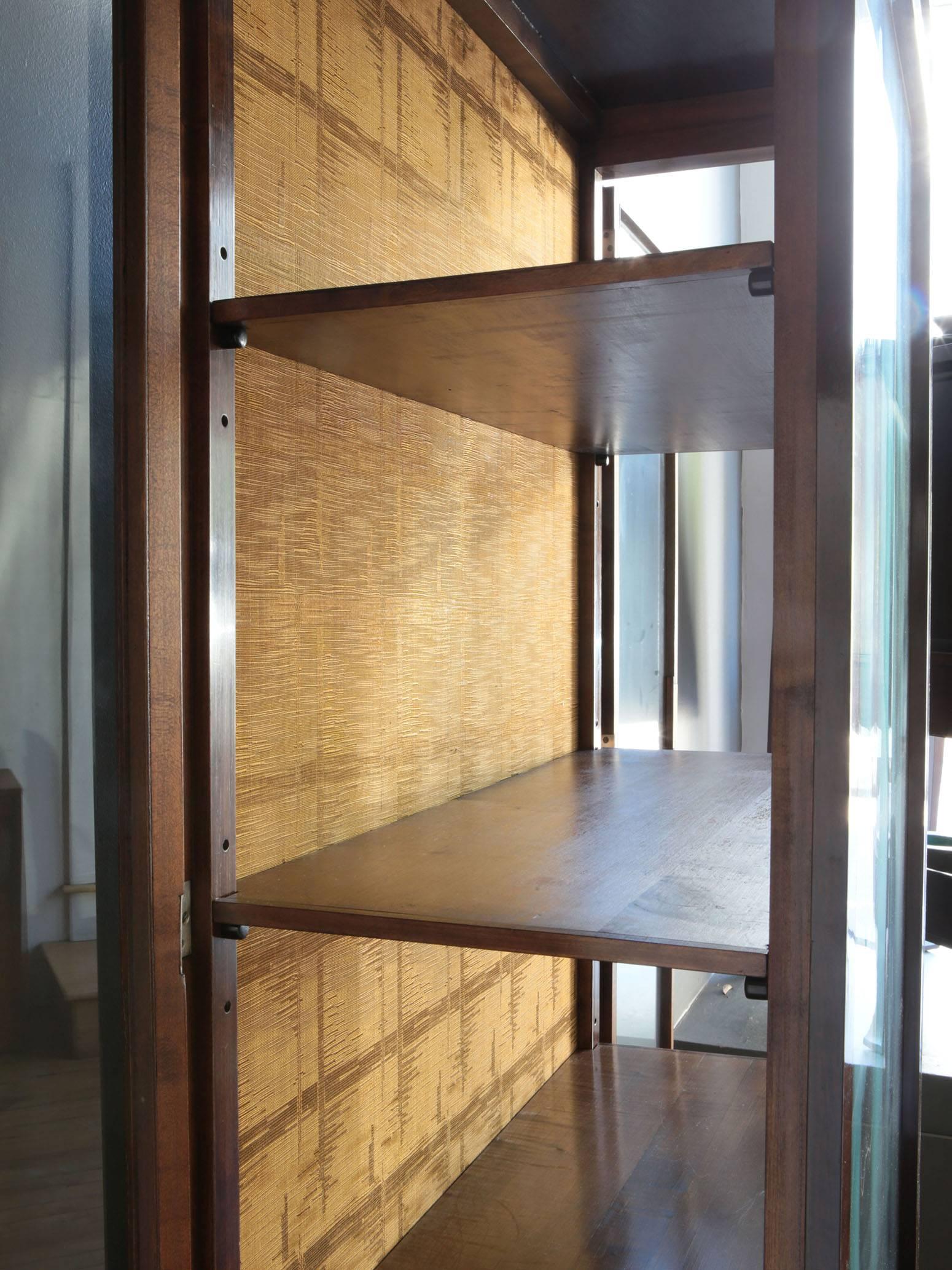 Art Deco Display Cabinet by Károly Lingel In Excellent Condition For Sale In Cambridge, MA