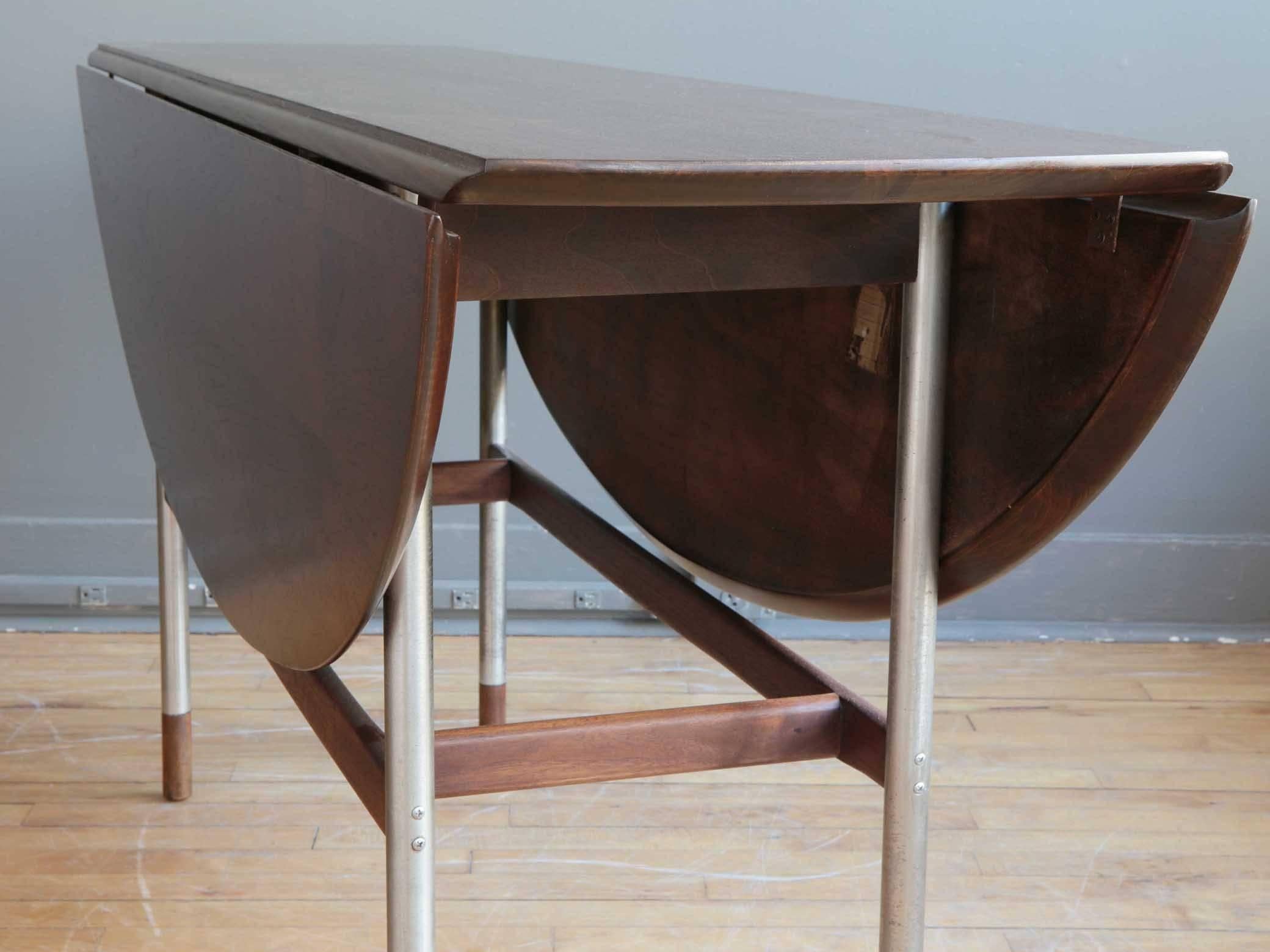 Mid-Century Modern Danish Drop-Leaf Table Attributed to Arne Vodder For Sale