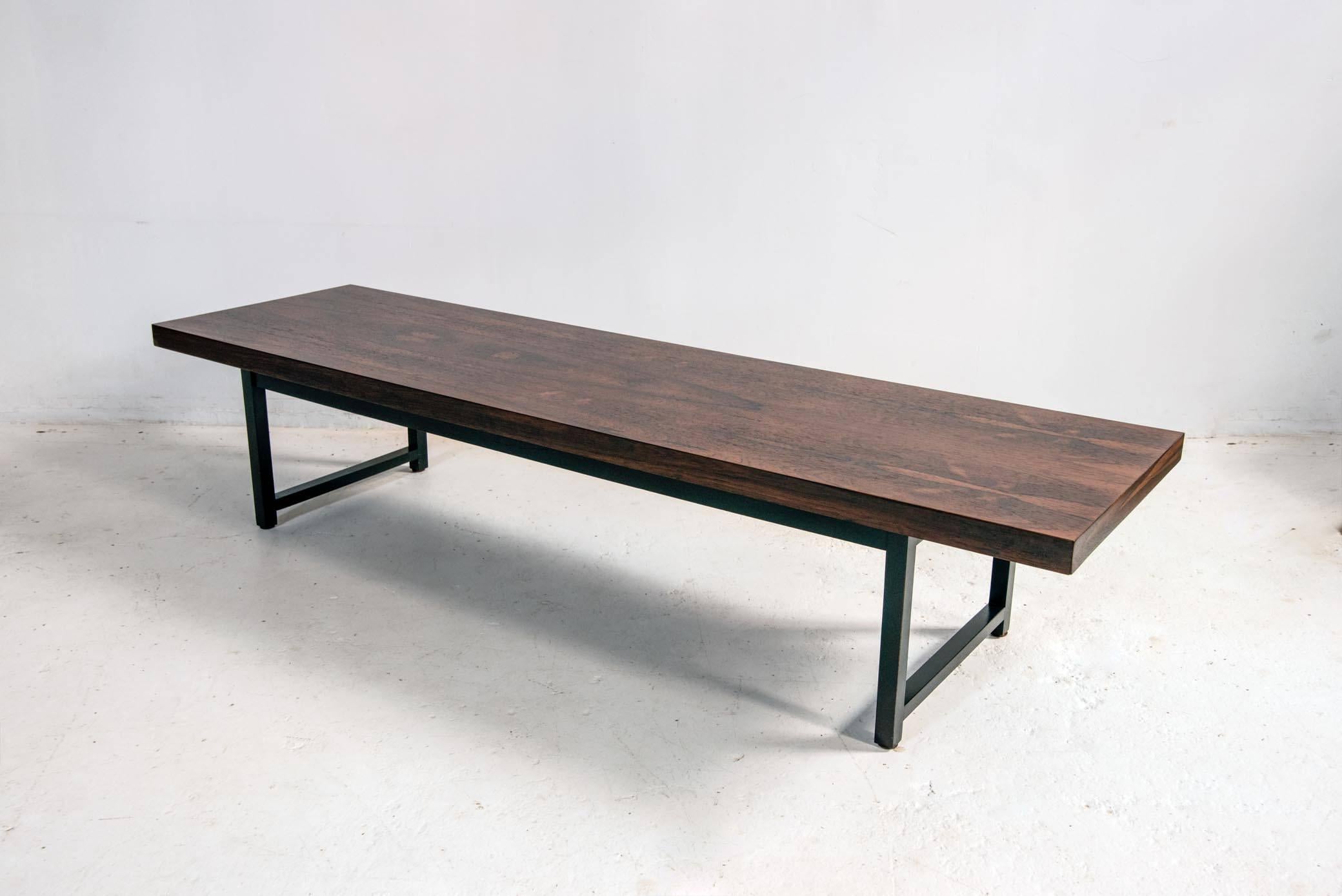 Mid-Century Modern Rosewood and Black Lacquer Coffee Table by Milo Baughman for Thayer Coggin