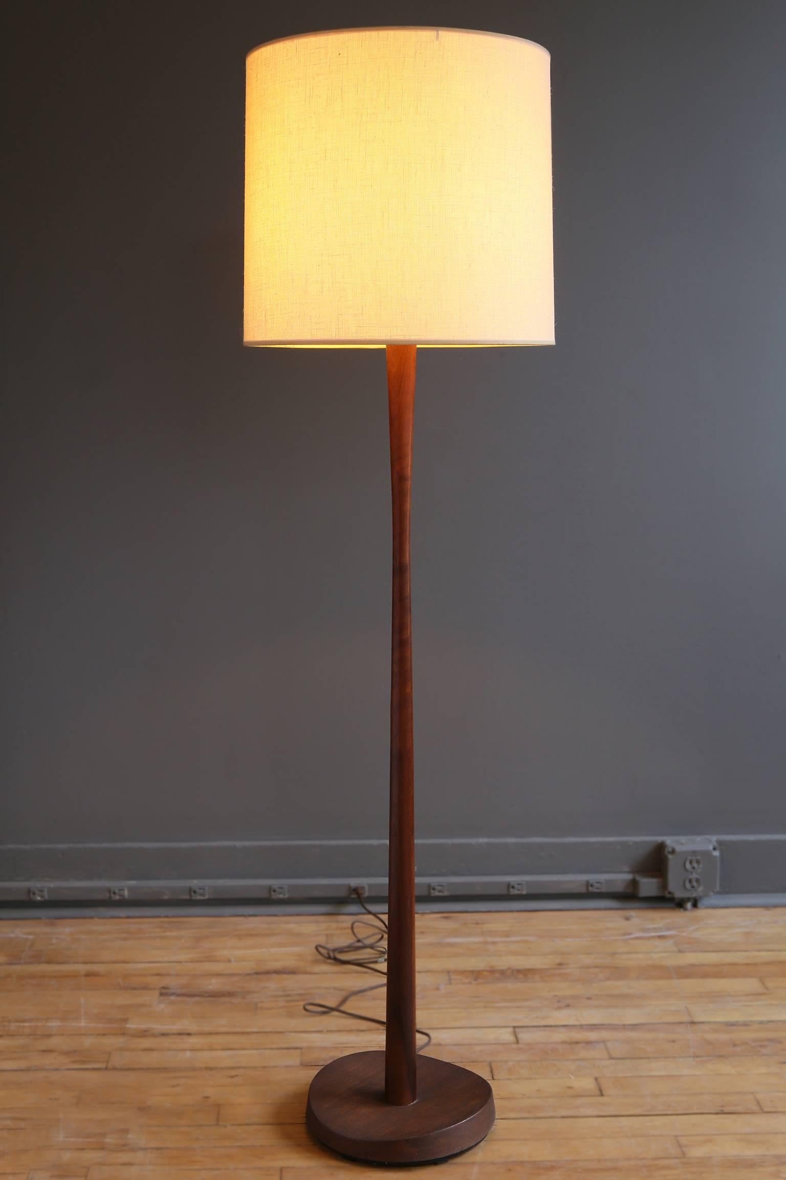 Teak Floor Lamp by Laurel Lamp Co. In Excellent Condition In Cambridge, MA