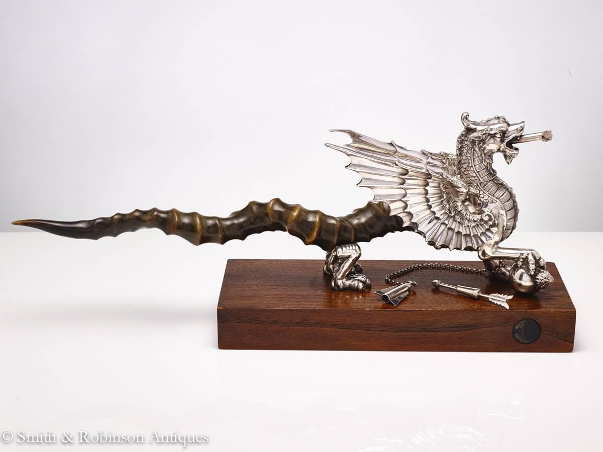 Striking Table Cigar Lighter in the Form of a Dragon, English, circa 1900-1910 In Excellent Condition In London, GB