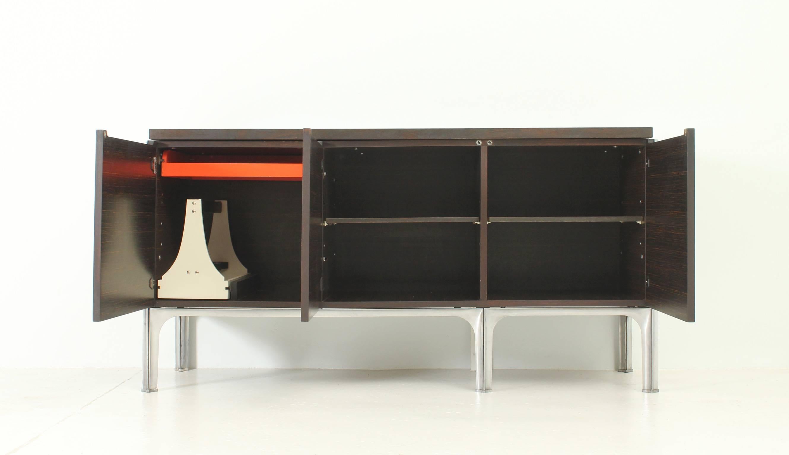 Rare Raymond Loewy Sideboard in Macassar Ebony Wood In Excellent Condition For Sale In Barcelona, ES