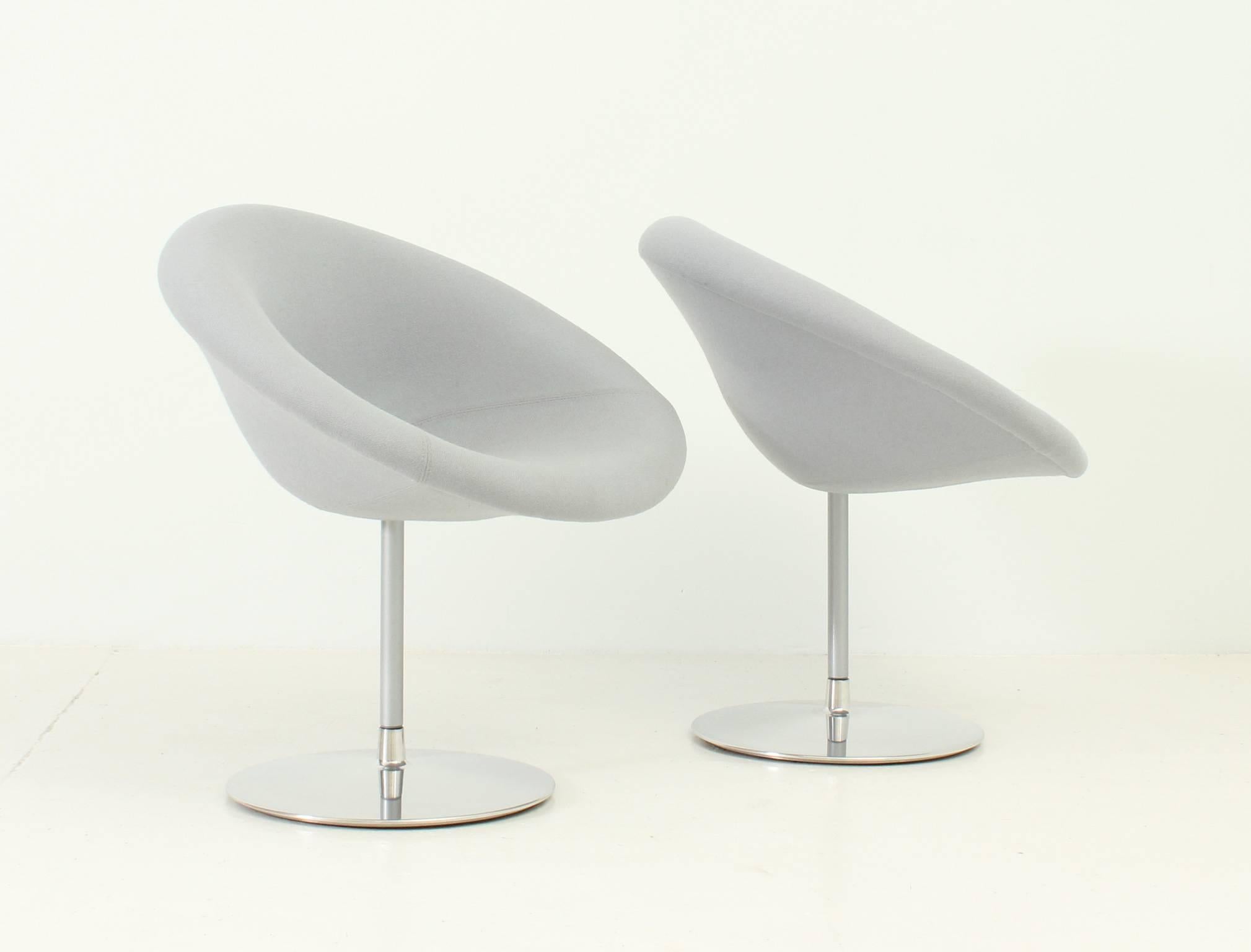 Set of Little Globe Chairs by Pierre Paulin In Excellent Condition In Barcelona, ES