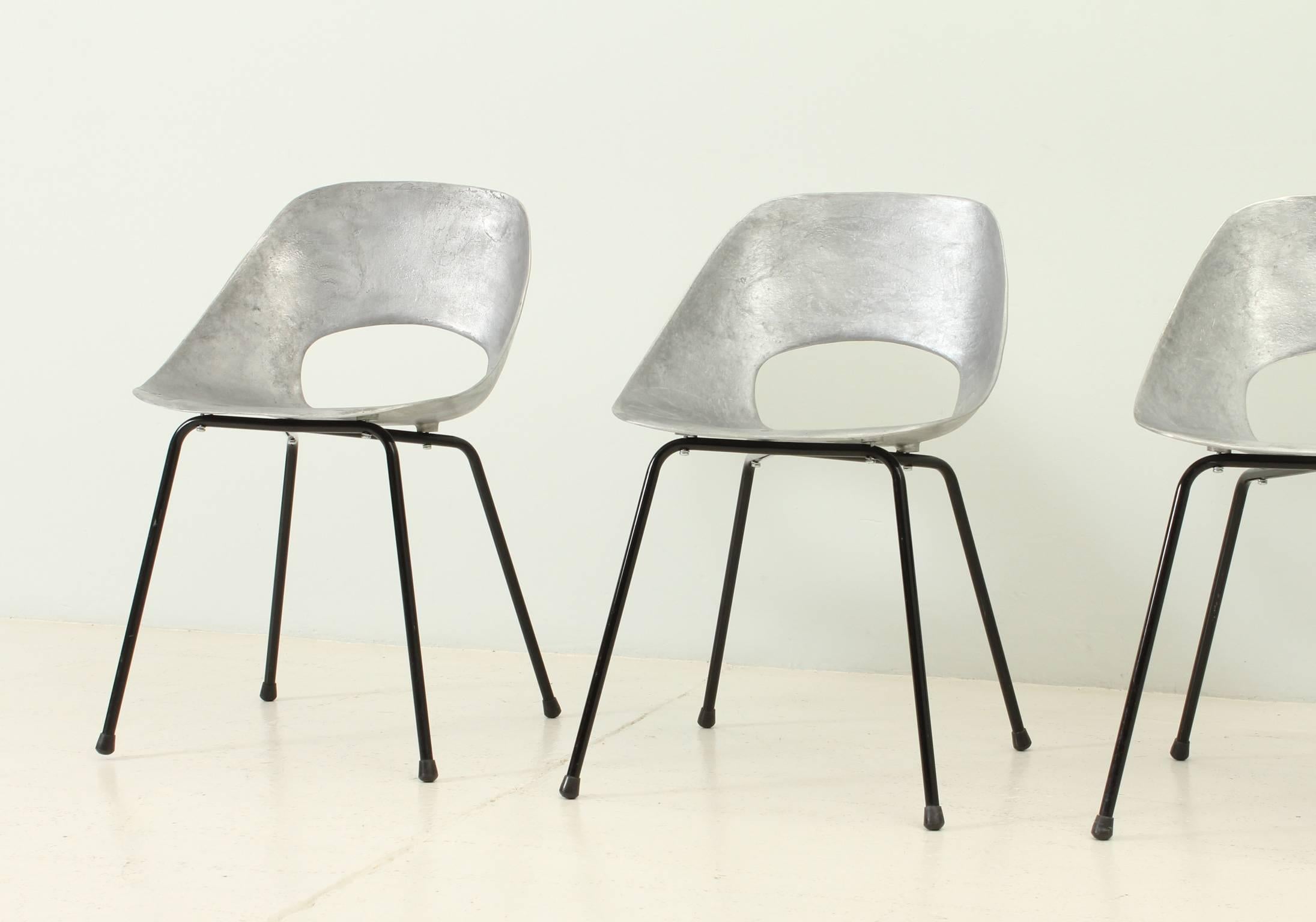 French Set of Four Aluminium Tulip Chairs by Pierre Guariche For Sale