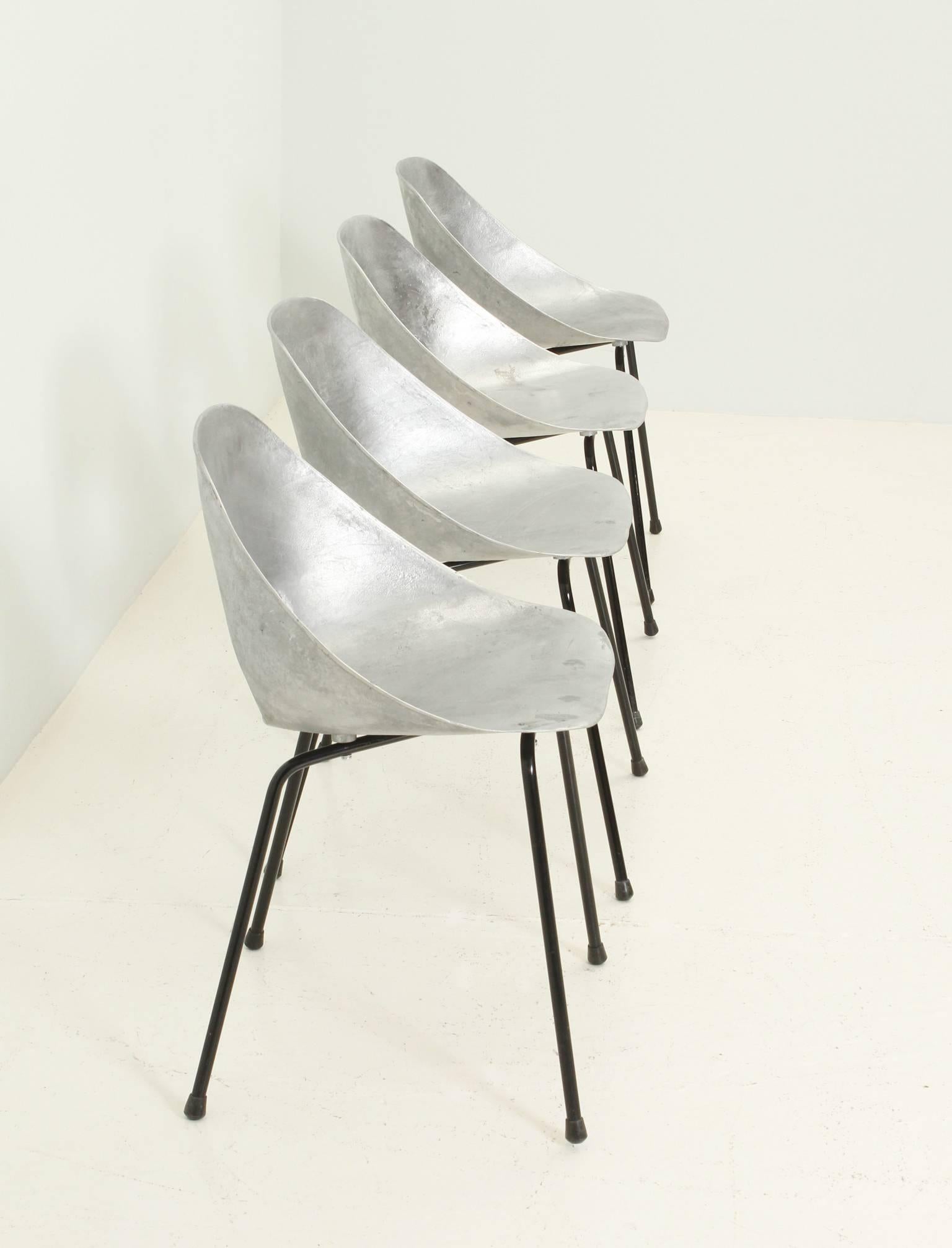 Set of Four Aluminium Tulip Chairs by Pierre Guariche For Sale 3