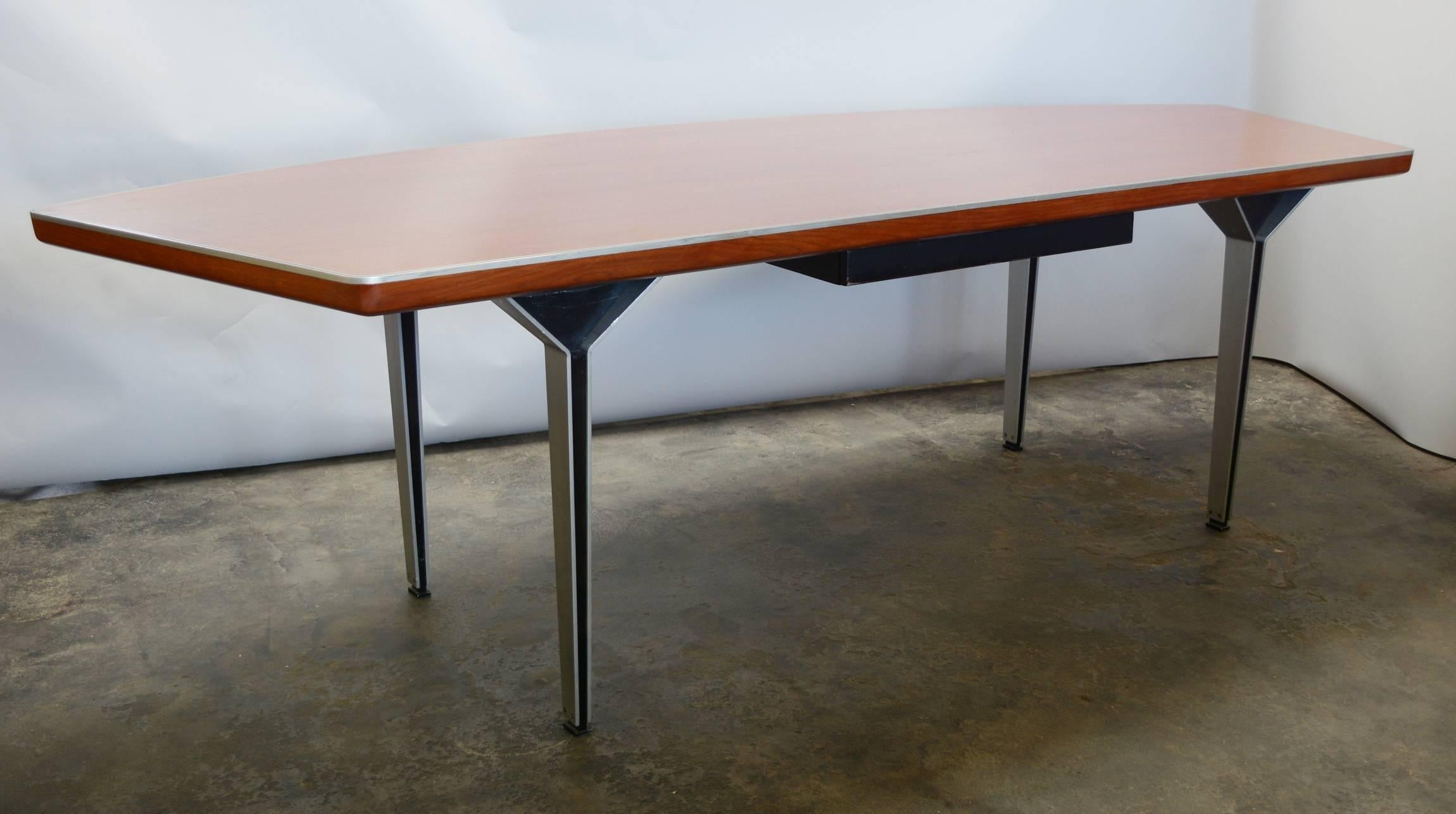 Mid-Century Modern Large Walnut and Aluminum Executive Desk For Sale