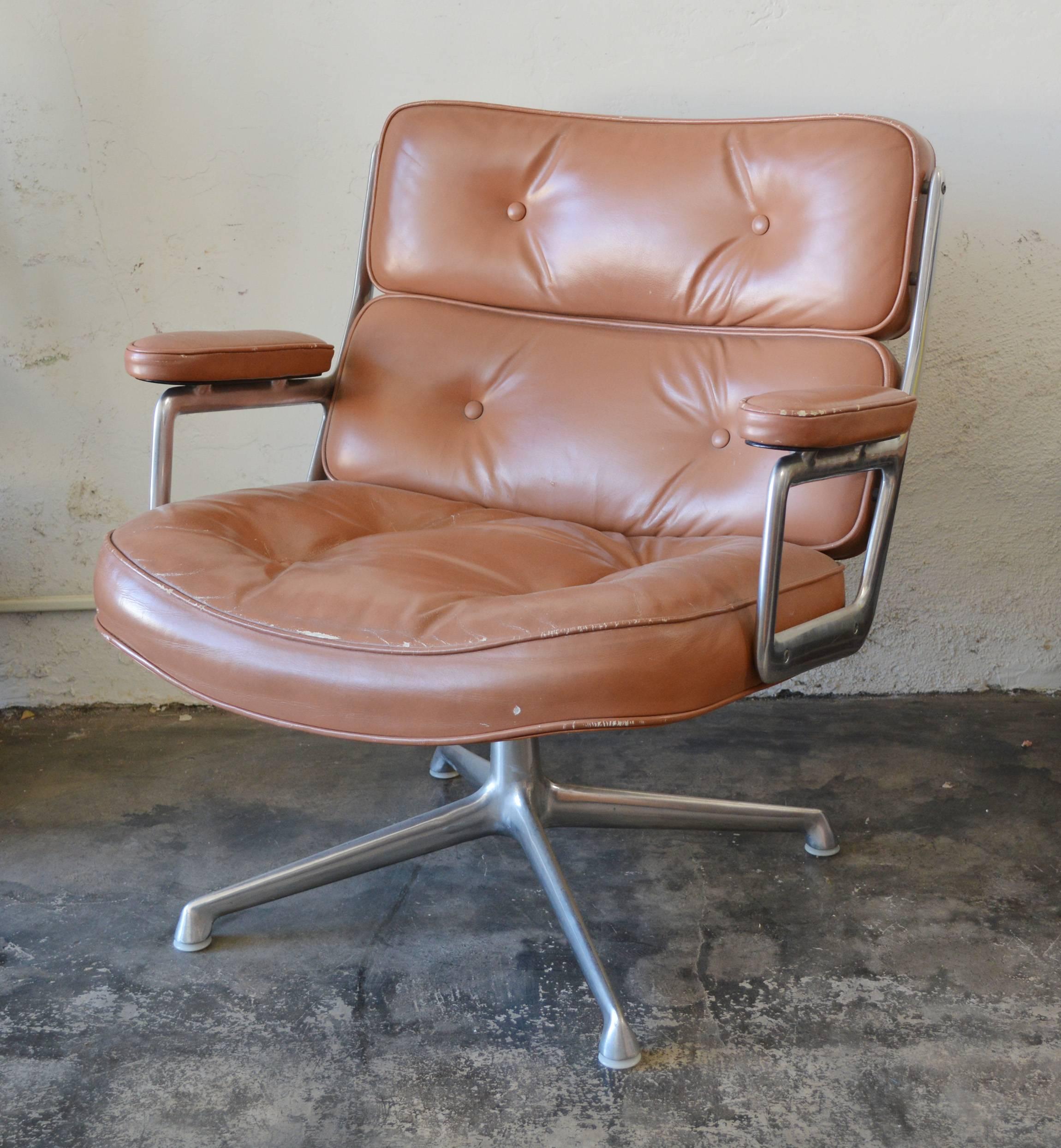 American Charles Eames Time Life Lounge Chair