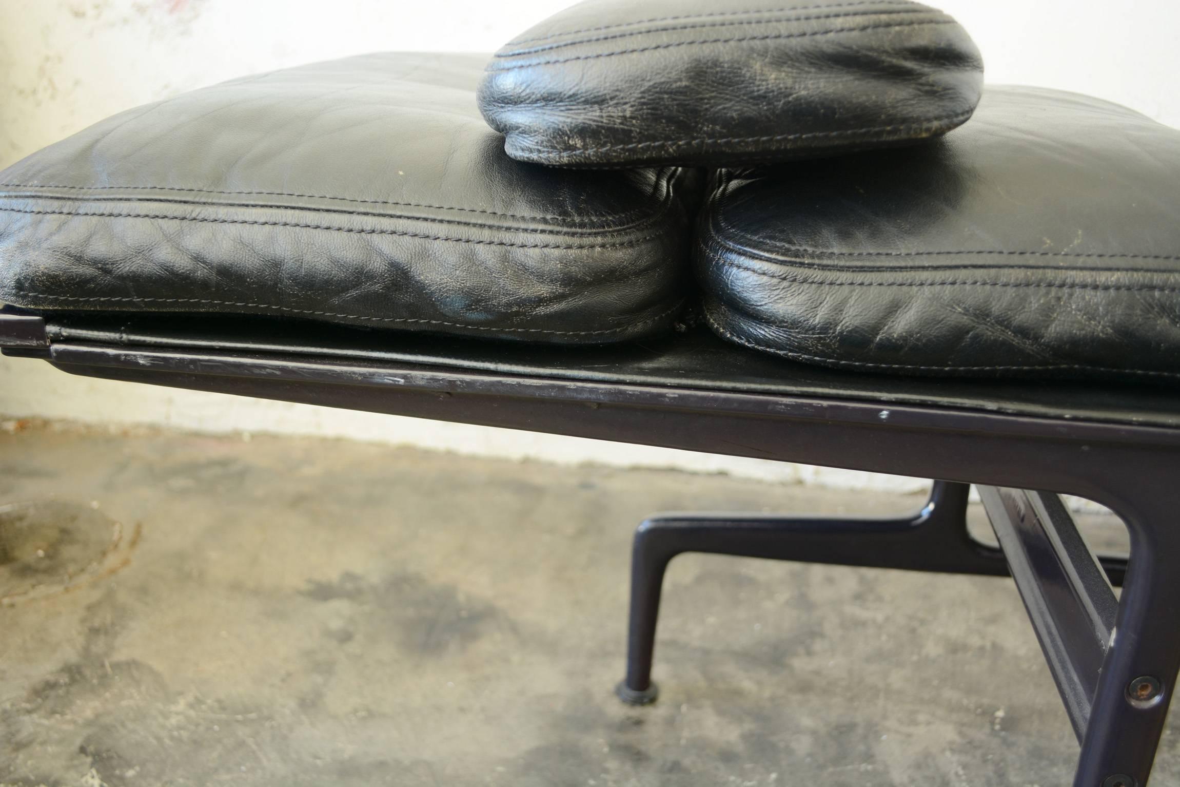 Mid-20th Century Billy Wilder Chaise Lounge by Charles Eames