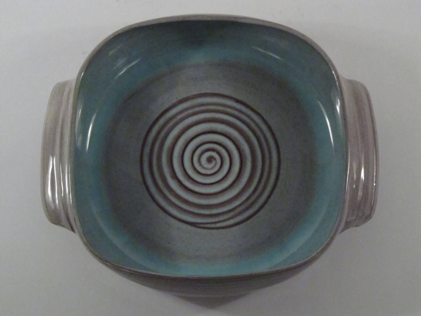 Handmade Bowl by Edwin and Mary Scheier In Excellent Condition For Sale In Papaikou, HI