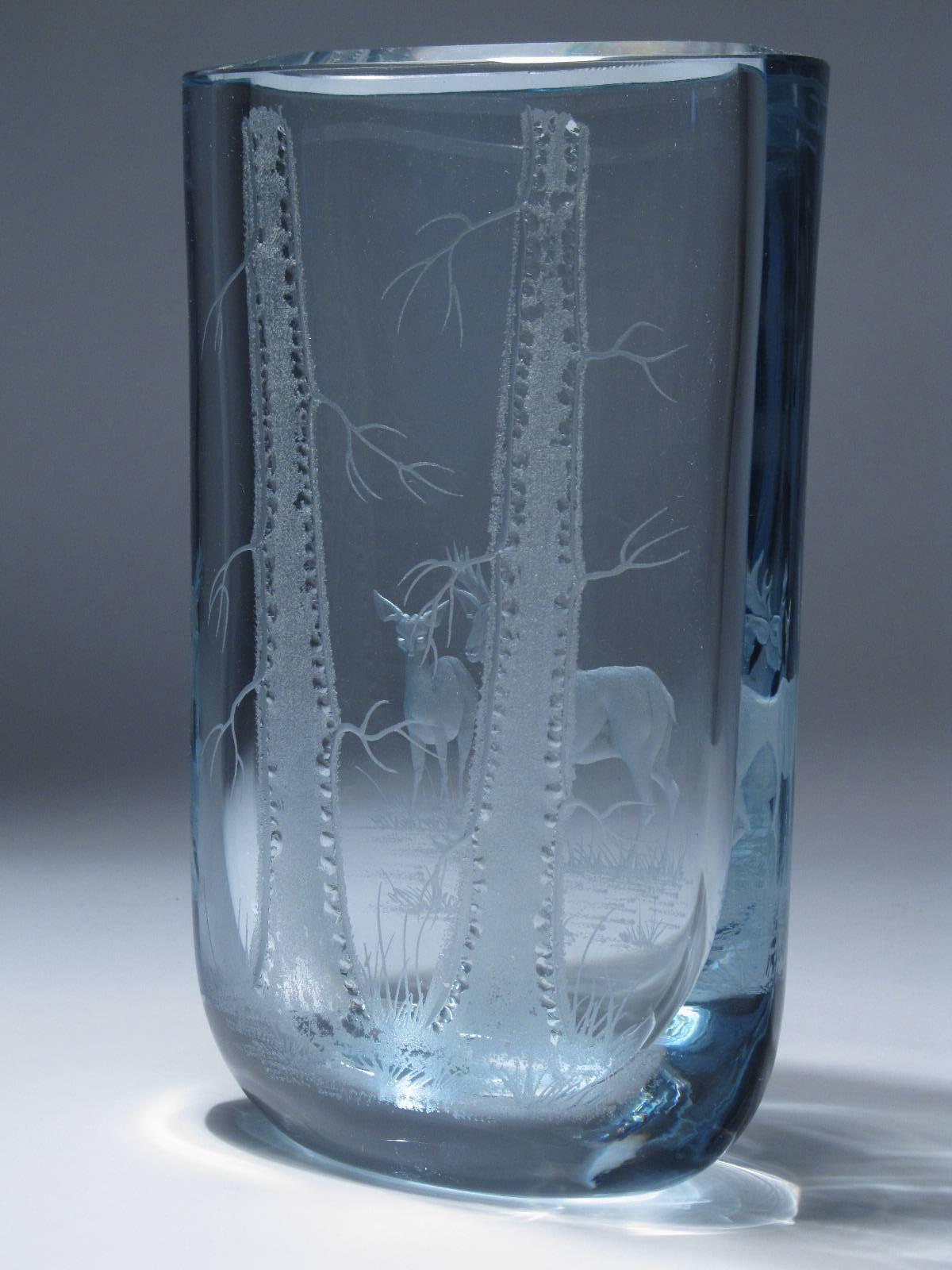 Stunning Strombergshyttan Two-Sided Dimensional Etched Glass Vase In Excellent Condition In Papaikou, HI