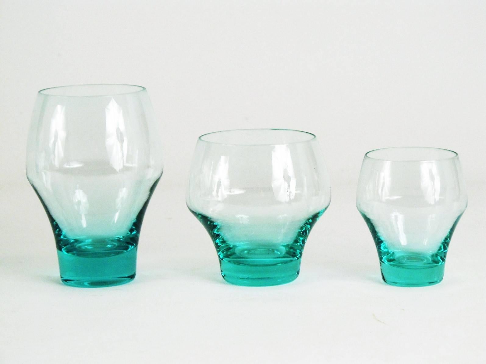 57-Piece Complete Set of Sasaki Aqua Harmony Cocktail Glassware In Excellent Condition In Papaikou, HI