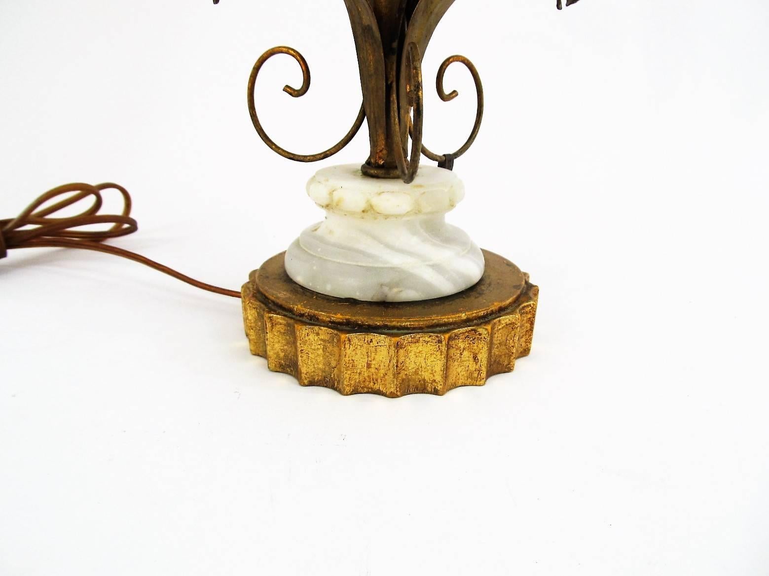 Lovely Italian 1950s Alabaster and Gilt Metal Botanical Style Lamp In Good Condition For Sale In Papaikou, HI