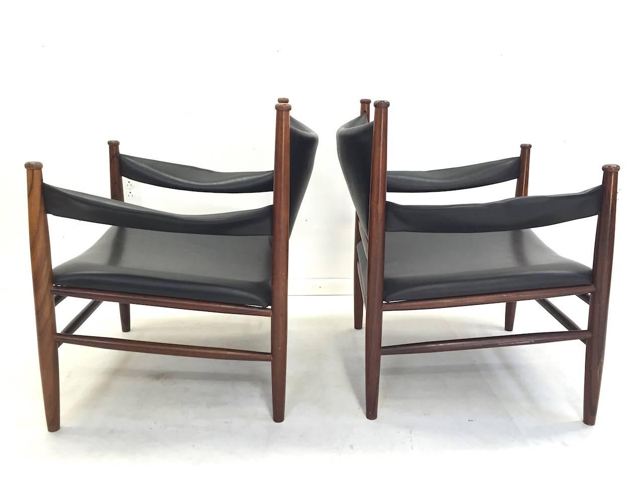 Exceptional Pair of Rosewood Safari Lounge Chairs In Excellent Condition In Long Beach, CA