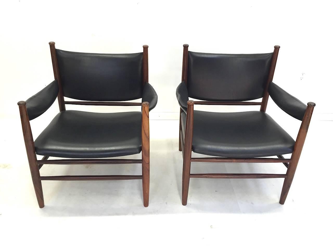 Exceptional Pair of Rosewood Safari Lounge Chairs 1
