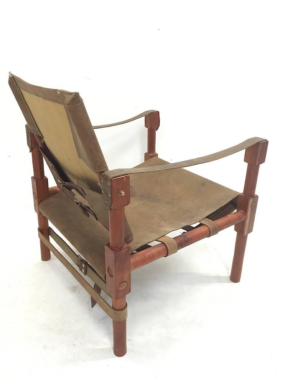 Pair of Vintage Safari Lounge Chairs 1