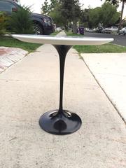 Unique Vintage White Laminate Knoll Saarinen Tulip Table on a Black Base