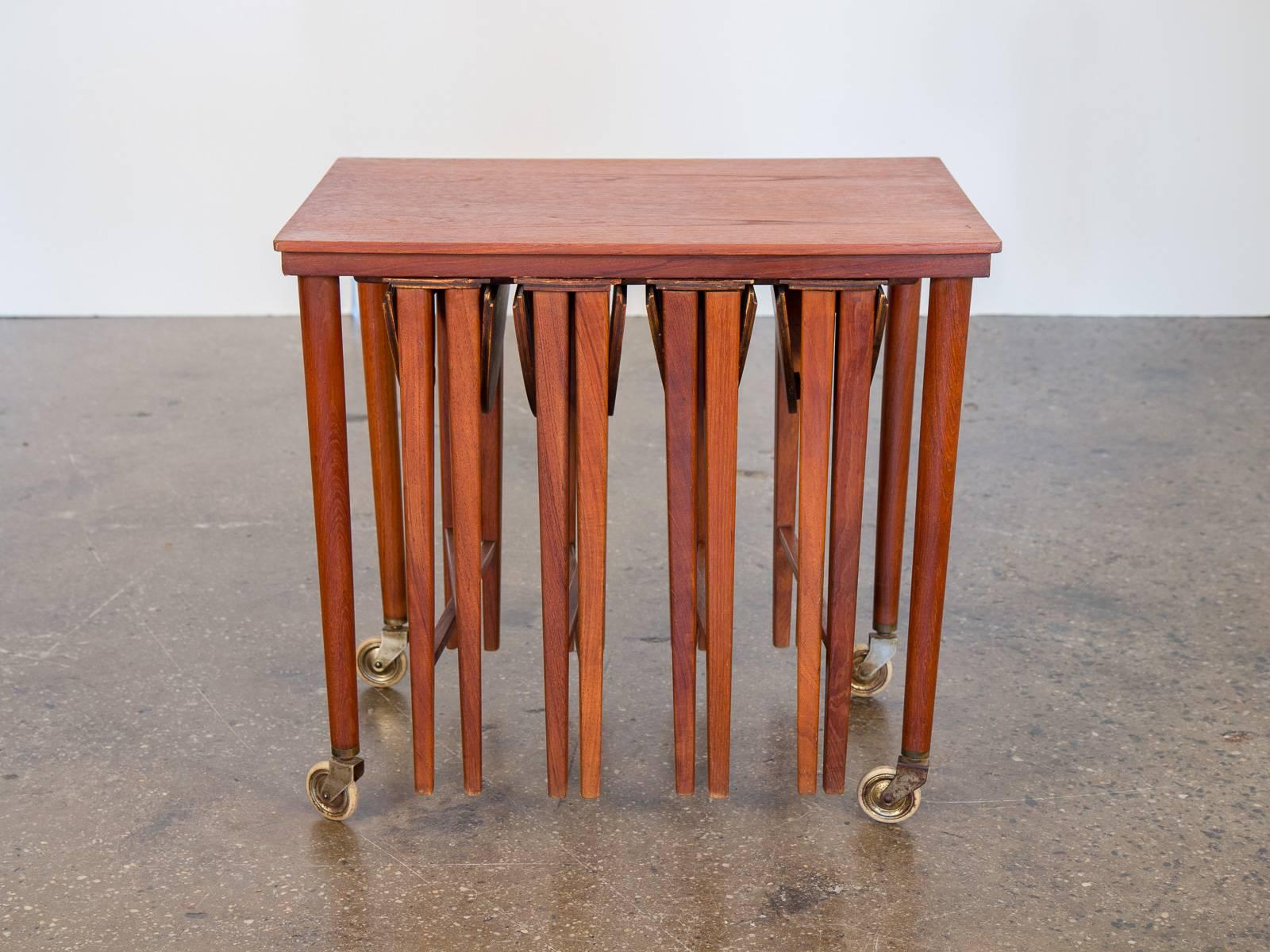 Early 1950s Scandinavian Nesting Tables In Excellent Condition In Brooklyn, NY
