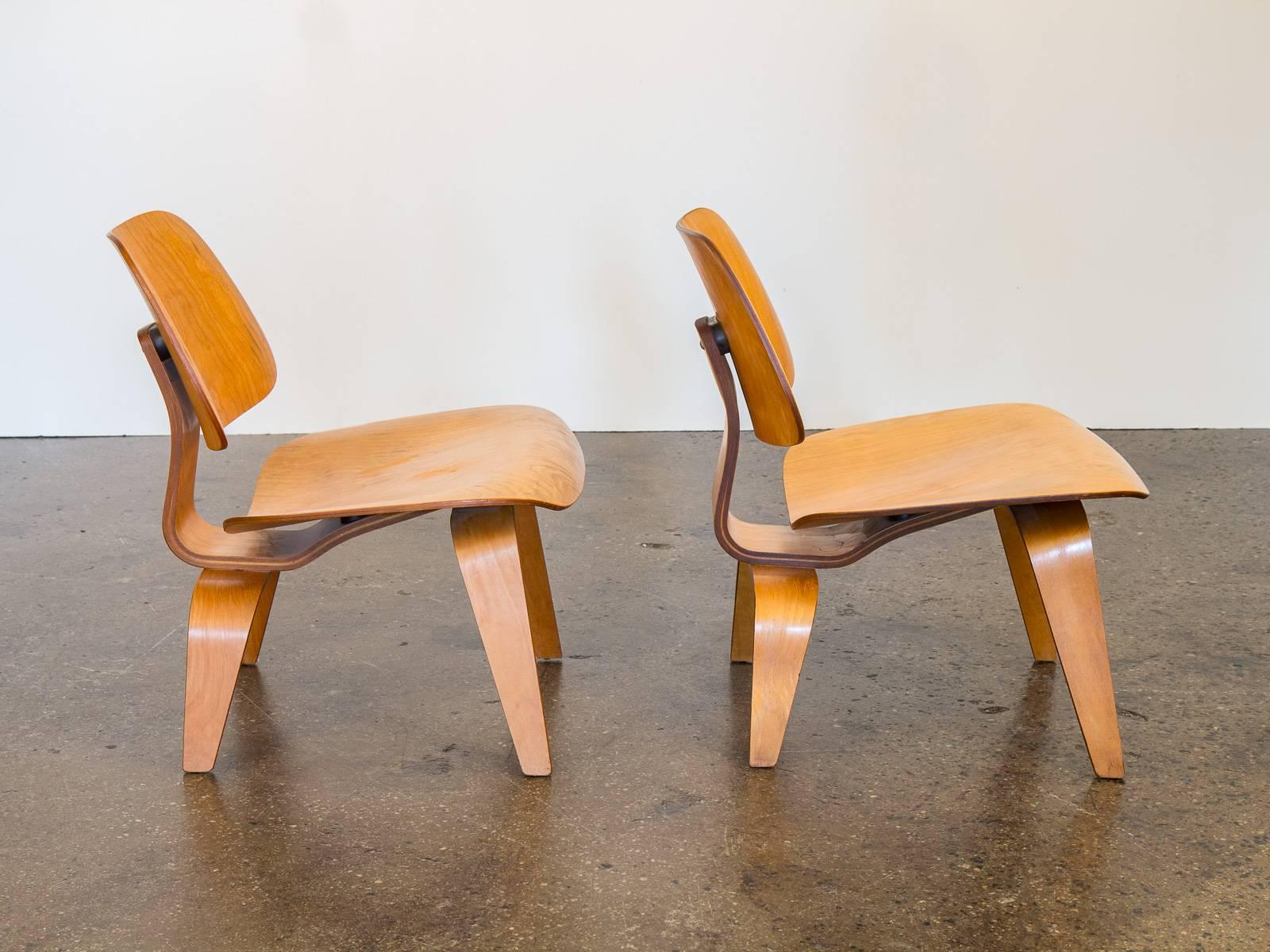 eames chair lcw