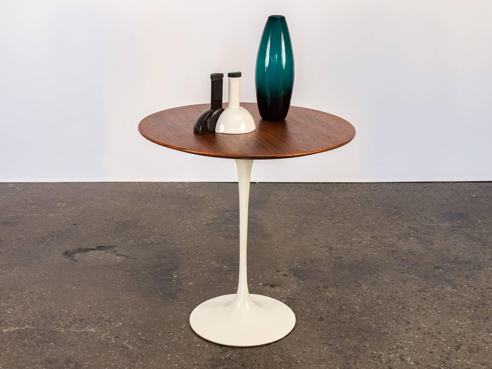 Tulip Side Table by Eero Saarinen 1