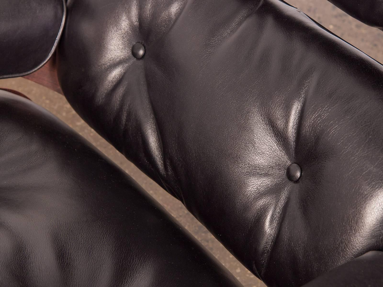 Mid-20th Century 670 Eames Lounge Chair and 671 Ottoman