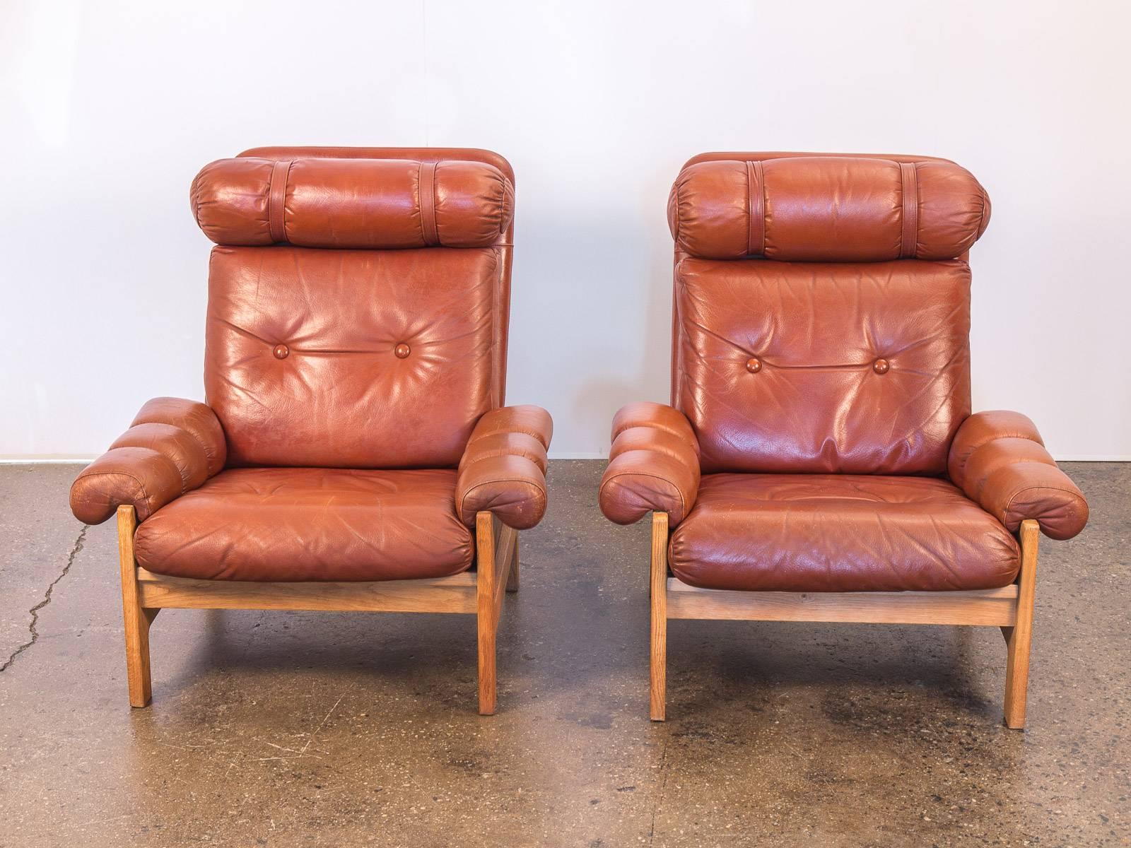 Mid-Century Modern Pair of Tufted Chestnut Lounge Chairs