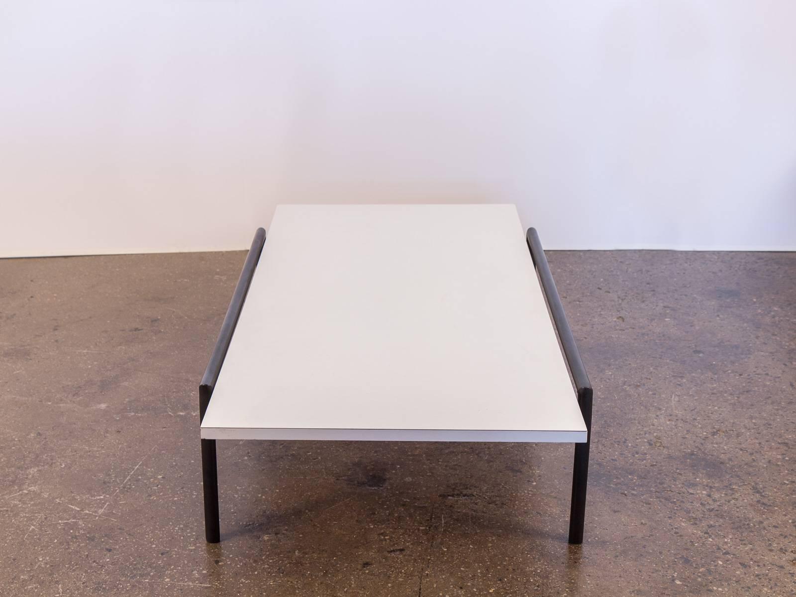 Don Knorr Coffee Table In Excellent Condition In Brooklyn, NY
