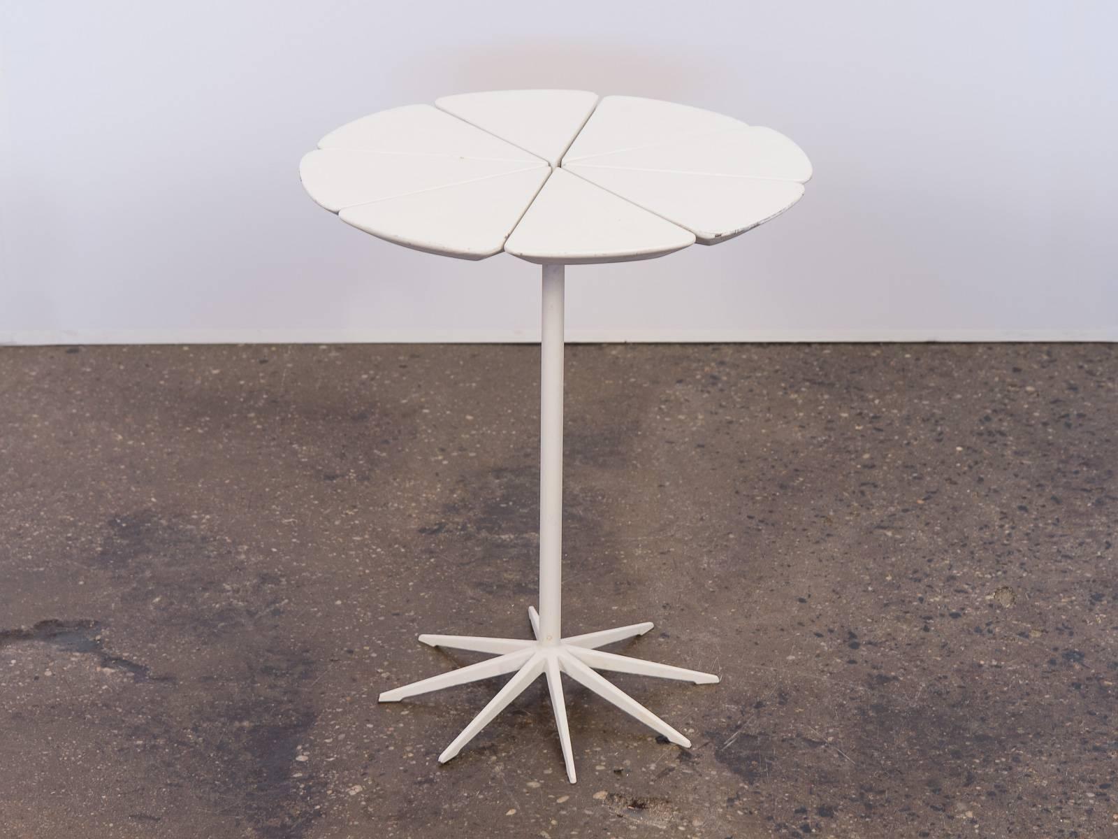 Mid-Century Modern Table d'appoint Petal de Richard Schultz pour Knoll en vente