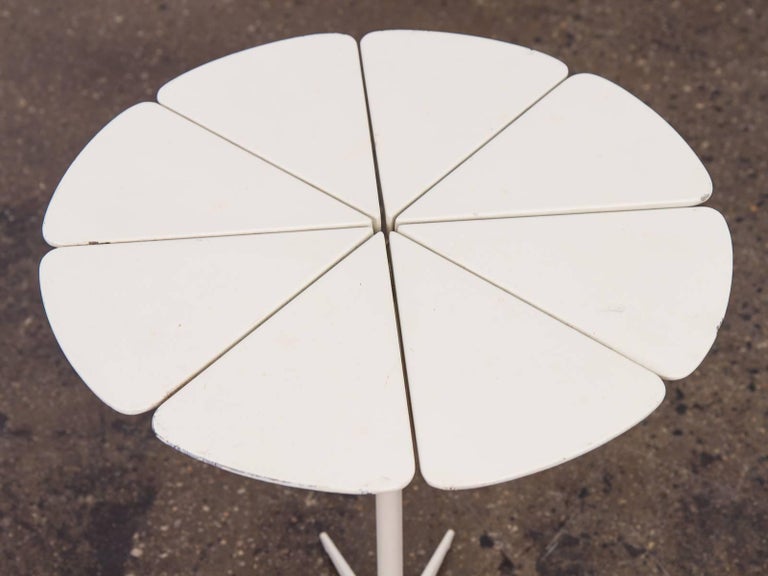 Mid-20th Century Richard Schultz Petal End Table for Knoll For Sale