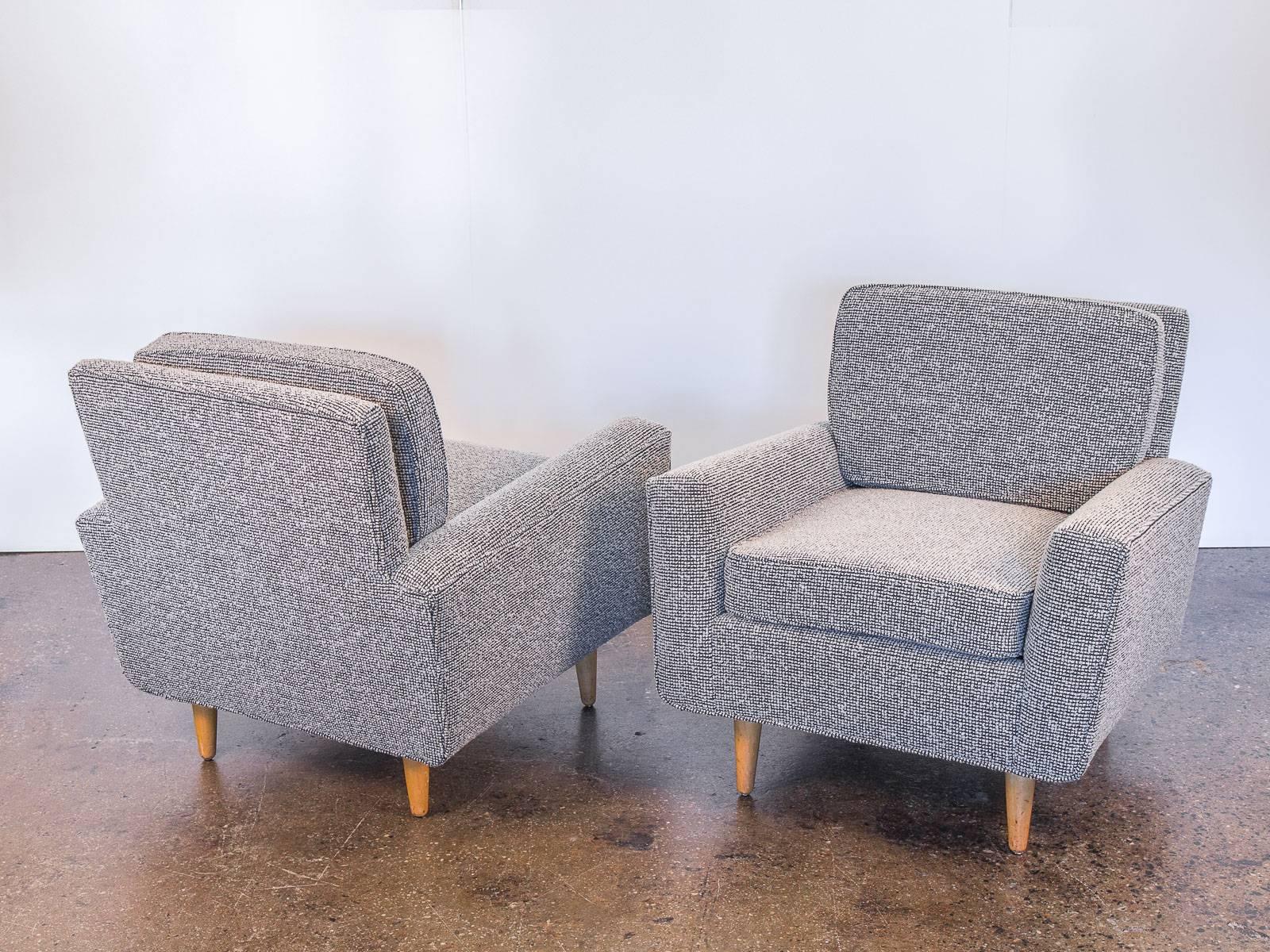 Pair of Florence Knoll Model 25 Lounge Chairs 1