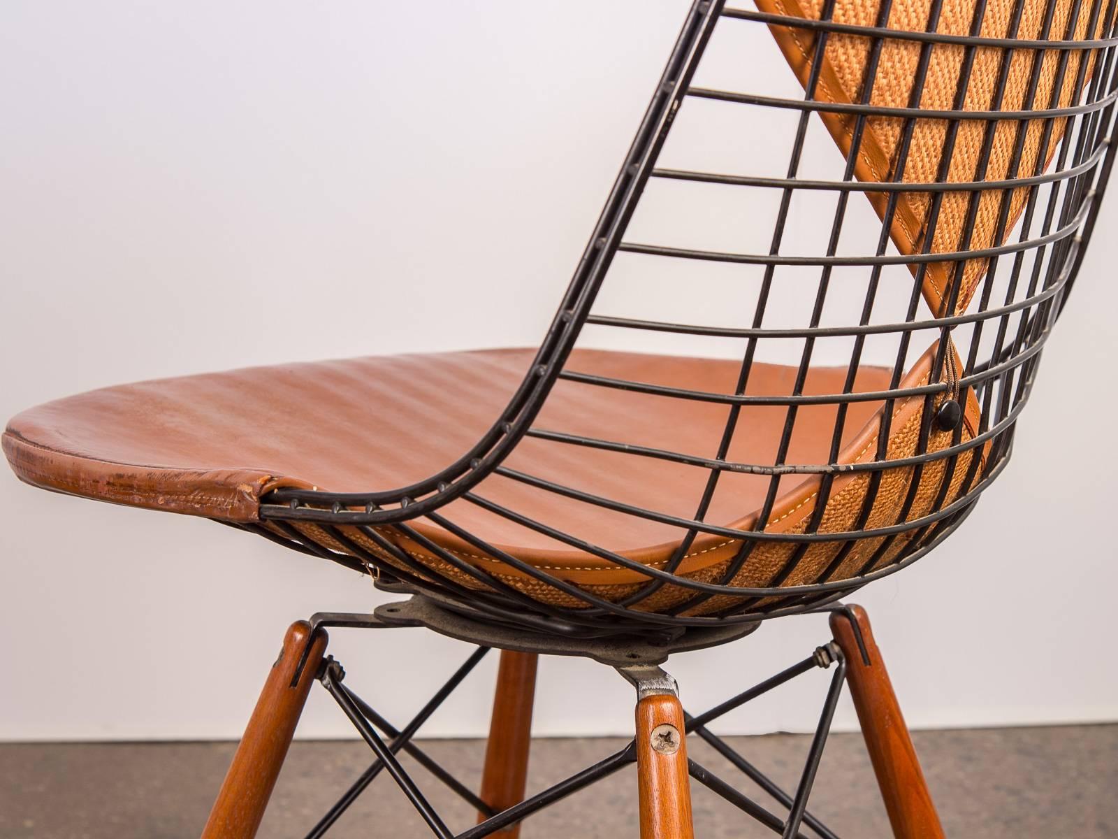 Mid-20th Century Original Eames PKW-2 Wire Chair on Dowel Swivel Base