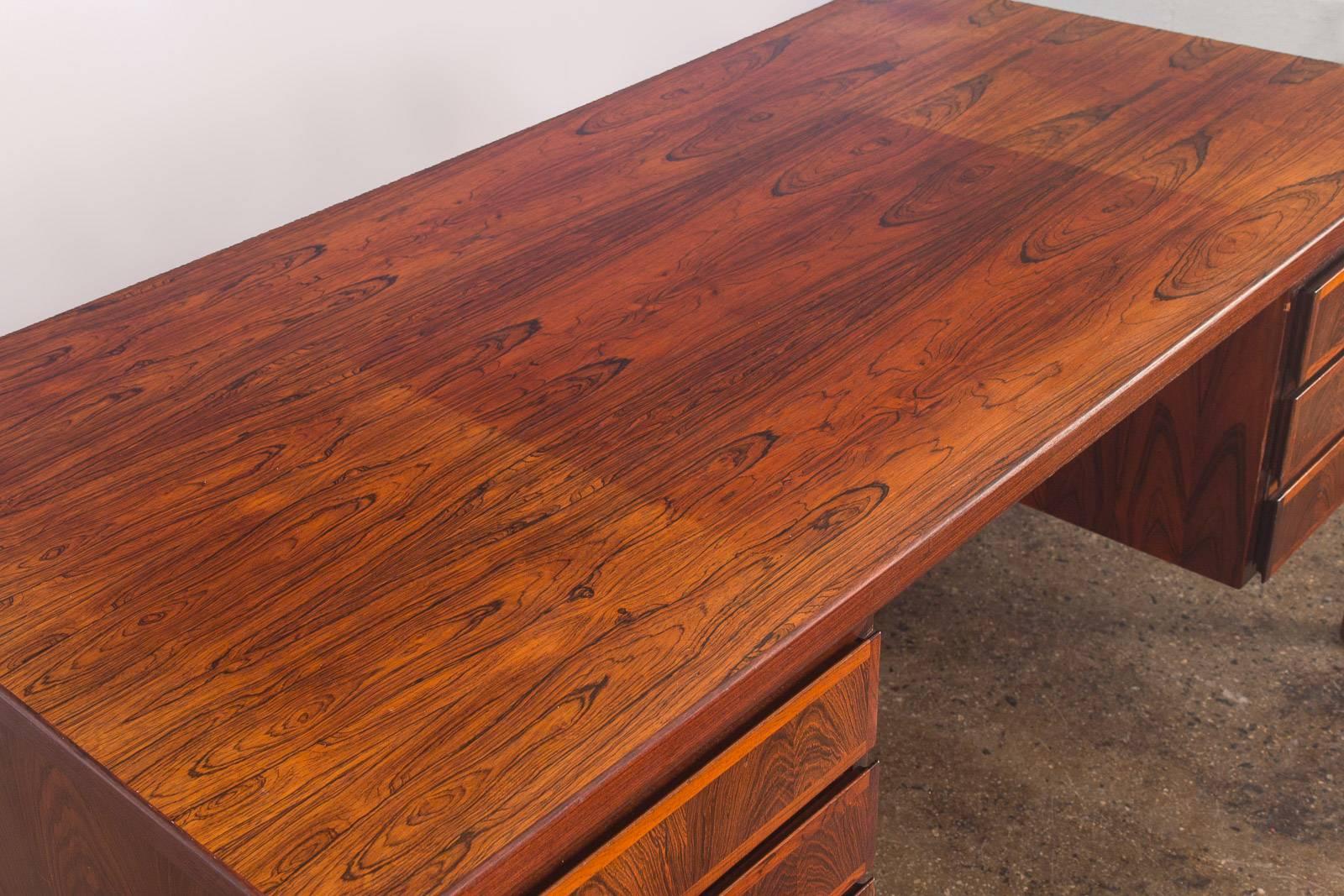 Model 77 Executive Rosewood Desk by Gunni Omann 5