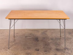 Früher Eames DTM-Klapptisch