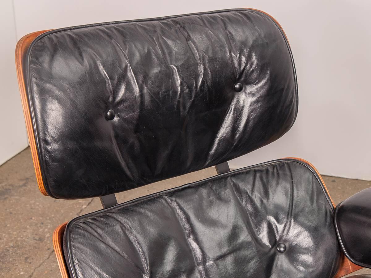Pair of 1960s Eames 670 Lounge Chairs and 671 Ottomans In Good Condition In Brooklyn, NY