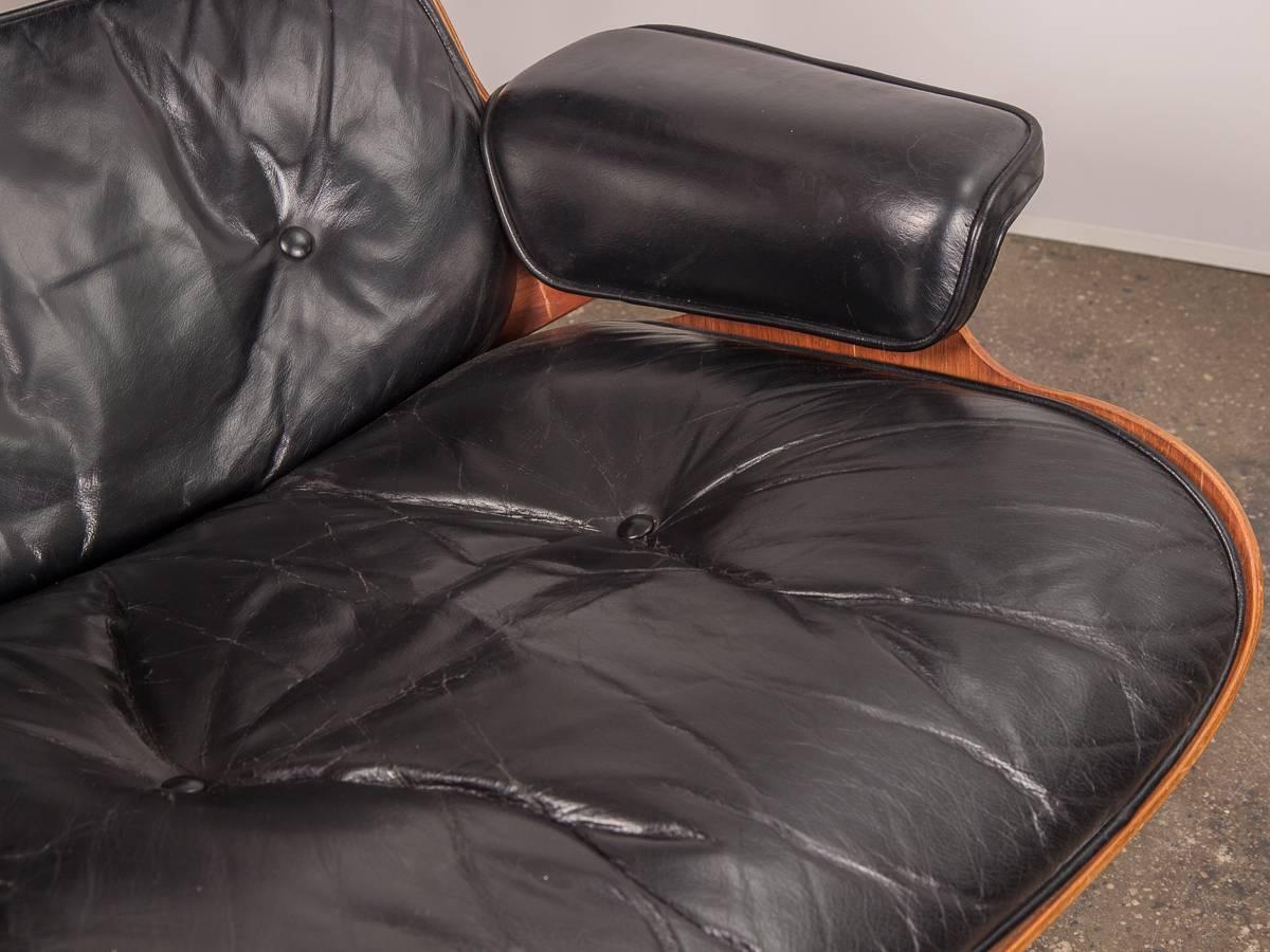 Mid-20th Century Pair of 1960s Eames 670 Lounge Chairs and 671 Ottomans