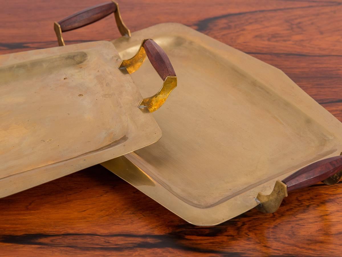 Pair of Mid-Century Brass Trays with Rosewood Handles In Good Condition In Brooklyn, NY