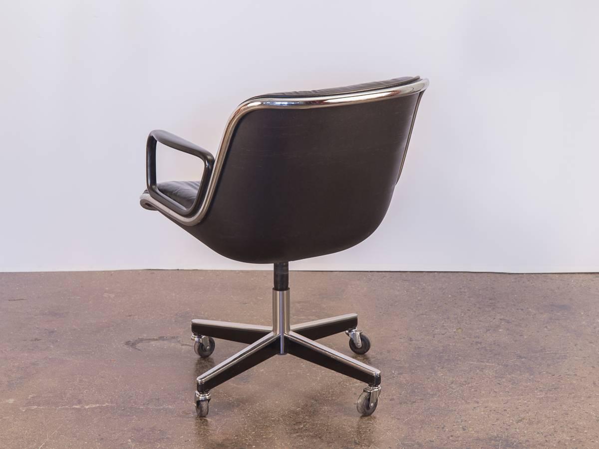 Charles Pollock Executive Desk Chair for Knoll In Good Condition In Brooklyn, NY