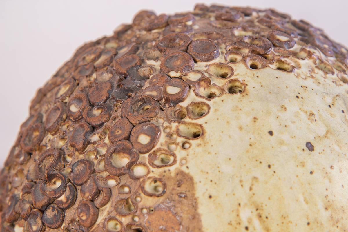 Escultura de mesa Esfera de barro Cerámico en venta