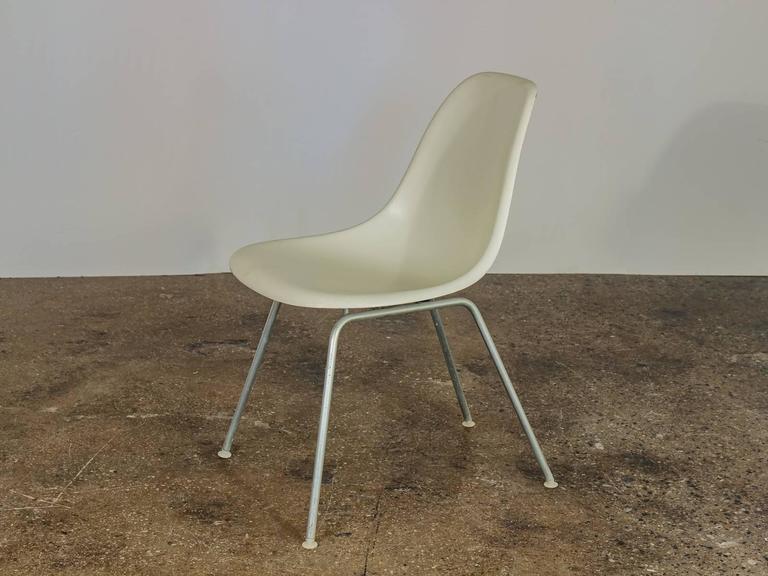 Charles And Ray Eames White Shell Chairs For Herman Miller For