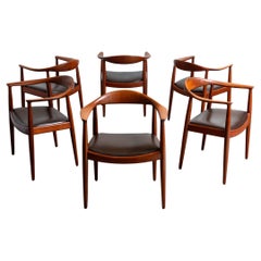Fauteuils ronds Hans Wegner JH-503 en teck avec sièges en cuir chocolat, années 1950