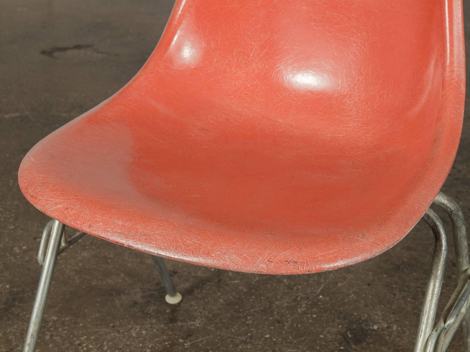 Eames for Herman Miller DSS Orange Fiberglass Shell Chair In Good Condition For Sale In Brooklyn, NY