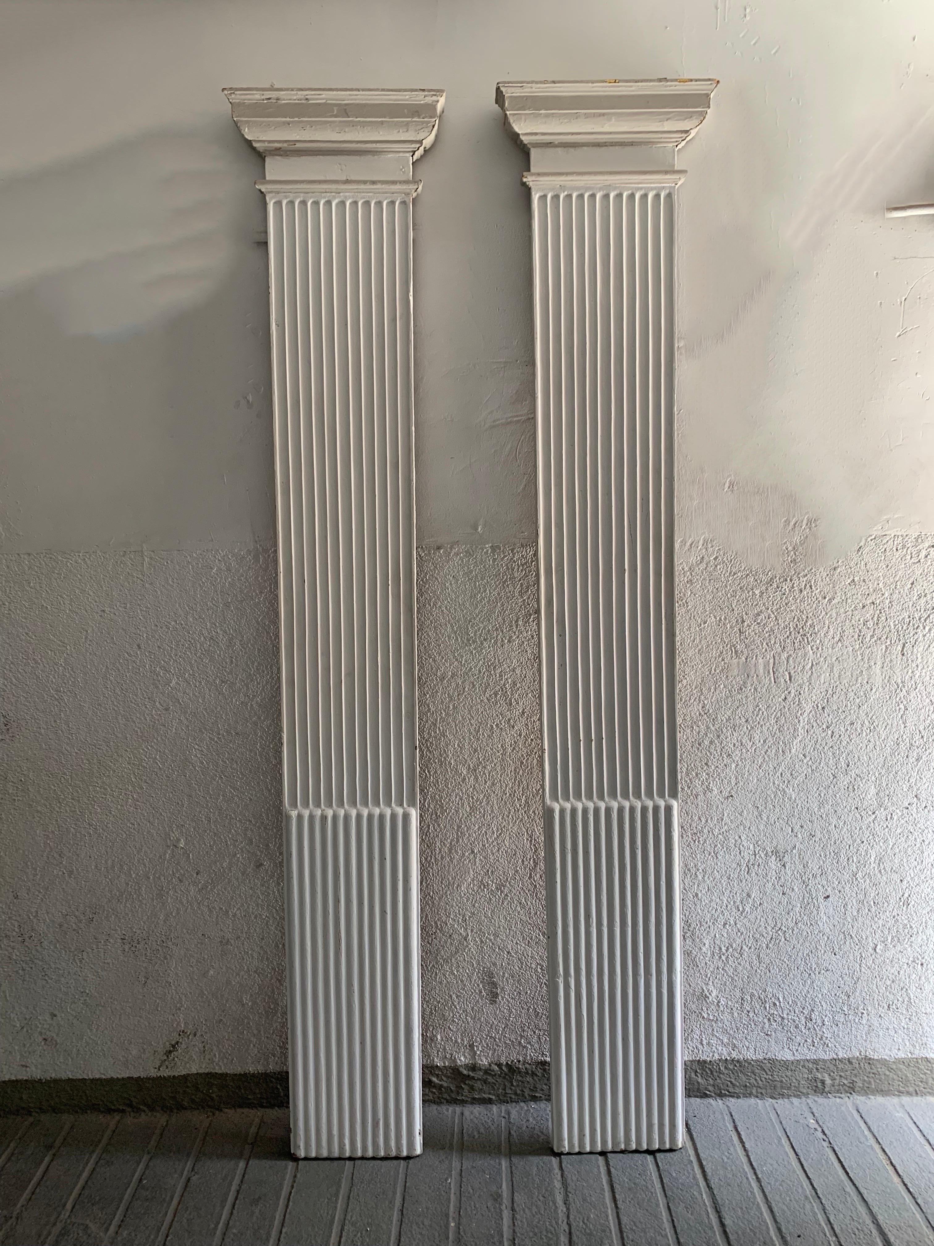 Pair of 19th Century Decorative Painted Wooden Columns For Sale 4
