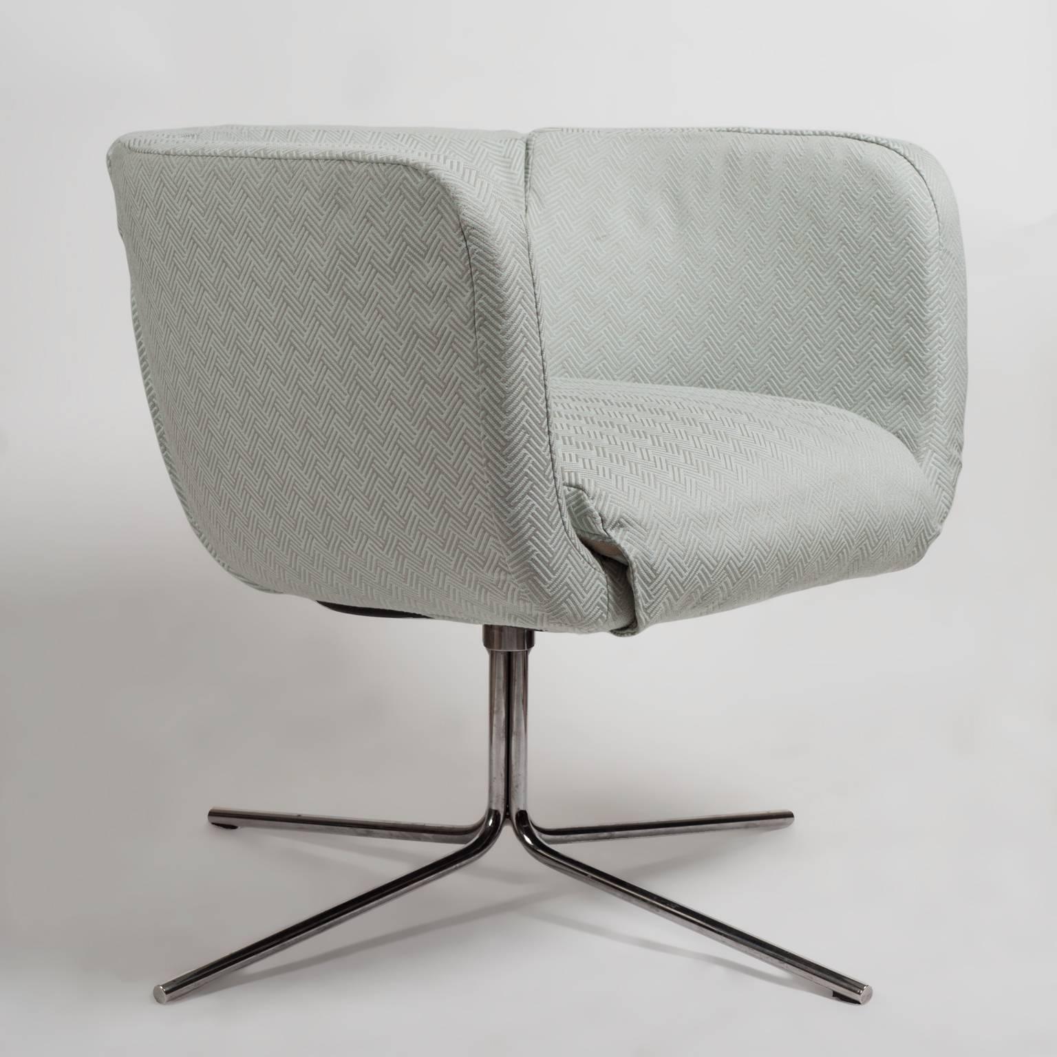 Mid-Century Modern 20th Century Pair of Swivel Chairs by Piero Lissoni