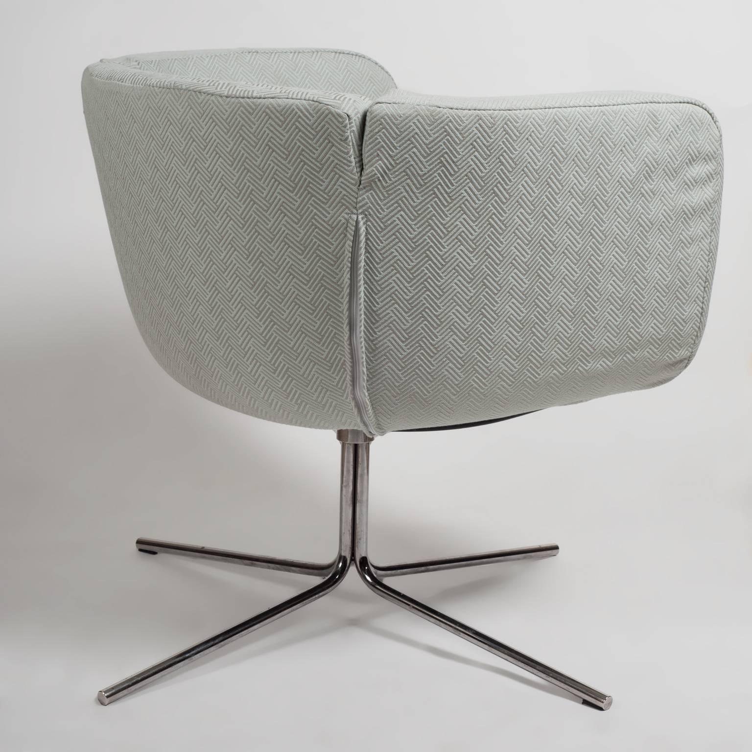 Italian 20th Century Pair of Swivel Chairs by Piero Lissoni