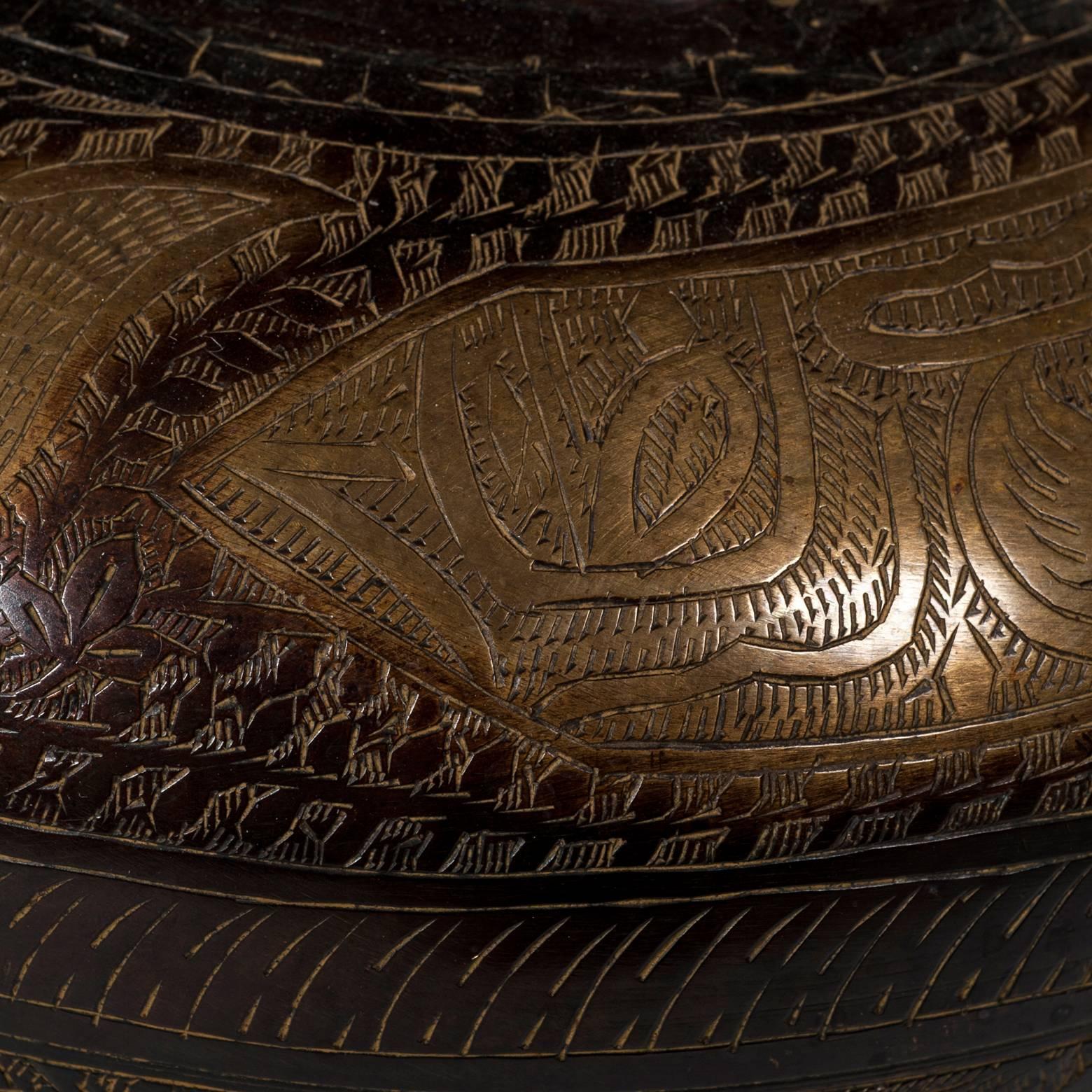 Indien Moulage indonésien antique persan antique  Vase en bronze en vente