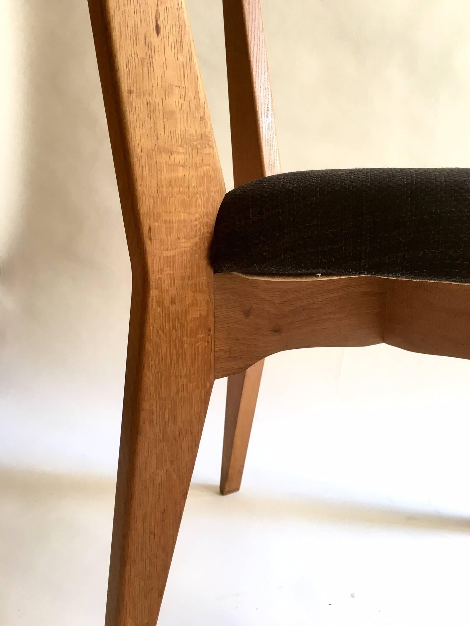 Set of Six Dining Oak Chairs by Guillerme et Chambron In Excellent Condition In Madrid, ES