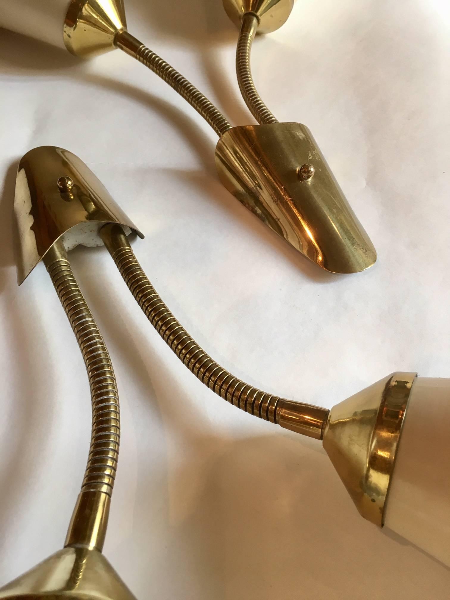 Pair ofMid Century Brass Laquered Metal Flexible Wall Sconces In Excellent Condition In Madrid, ES
