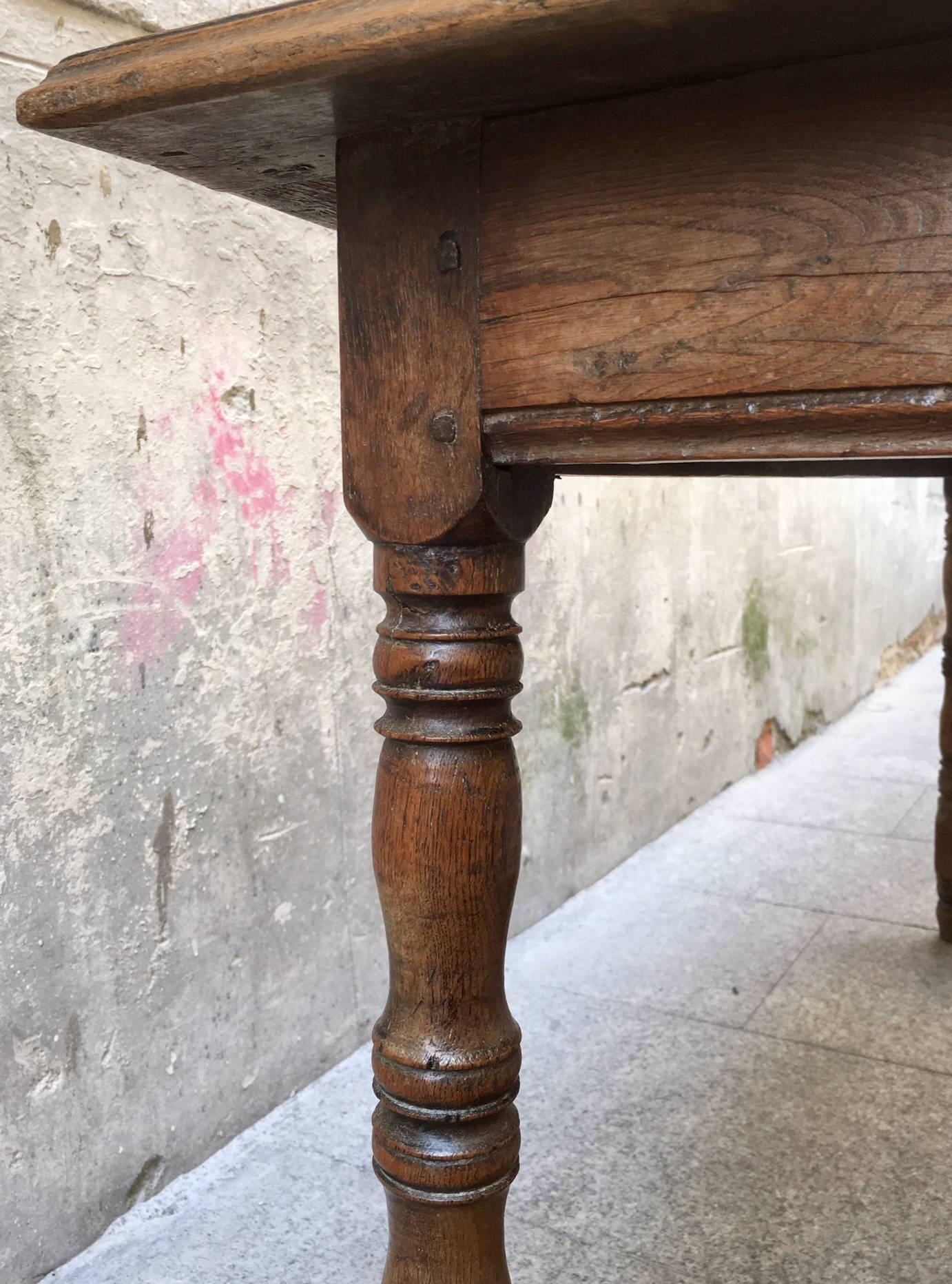 French Antique 18th Century Country Table In Excellent Condition In Madrid, ES