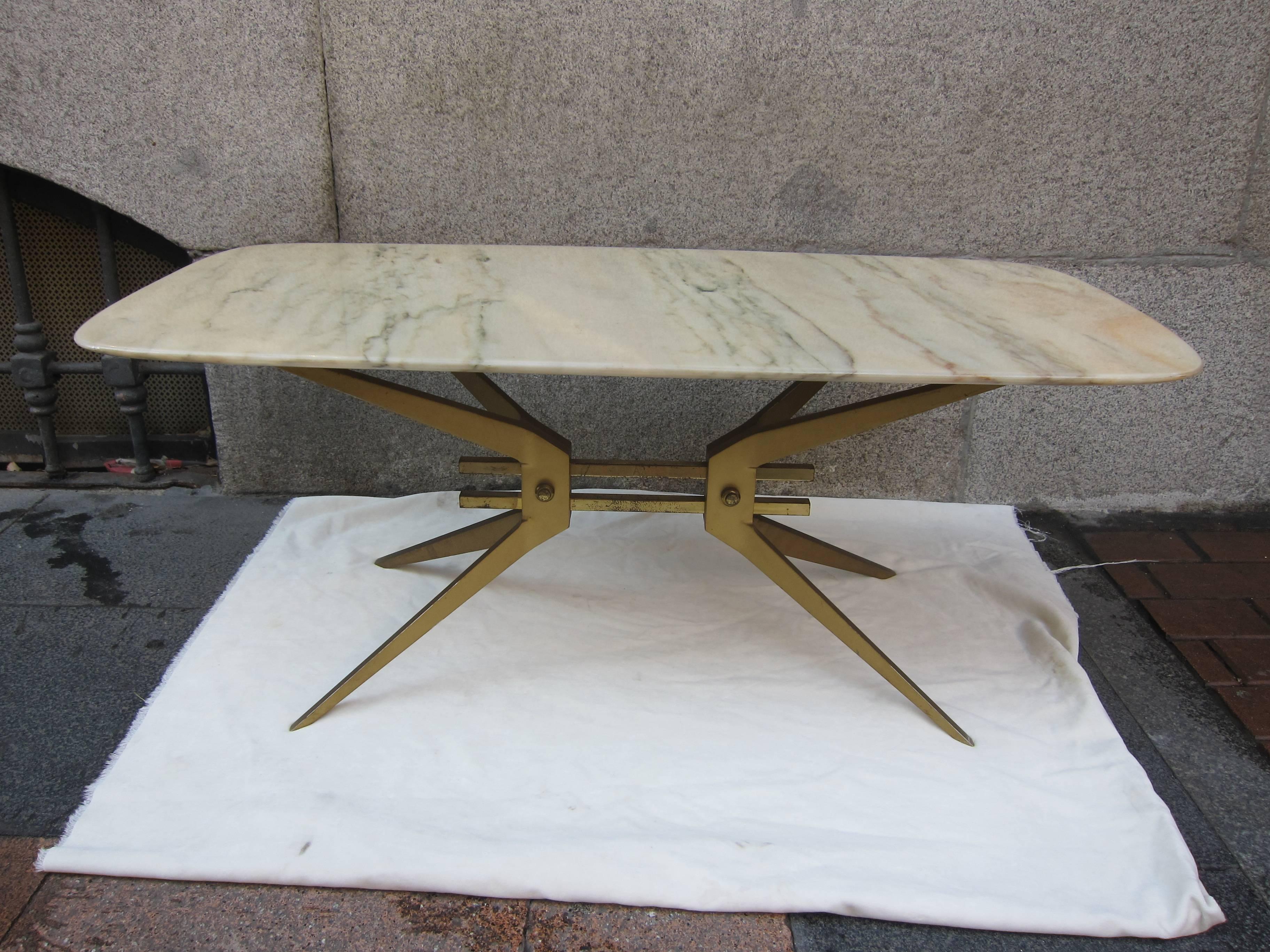 Cesare Lacca Gilded Brass and Marble Top Coffee Table, Italy, 1950 For Sale 1